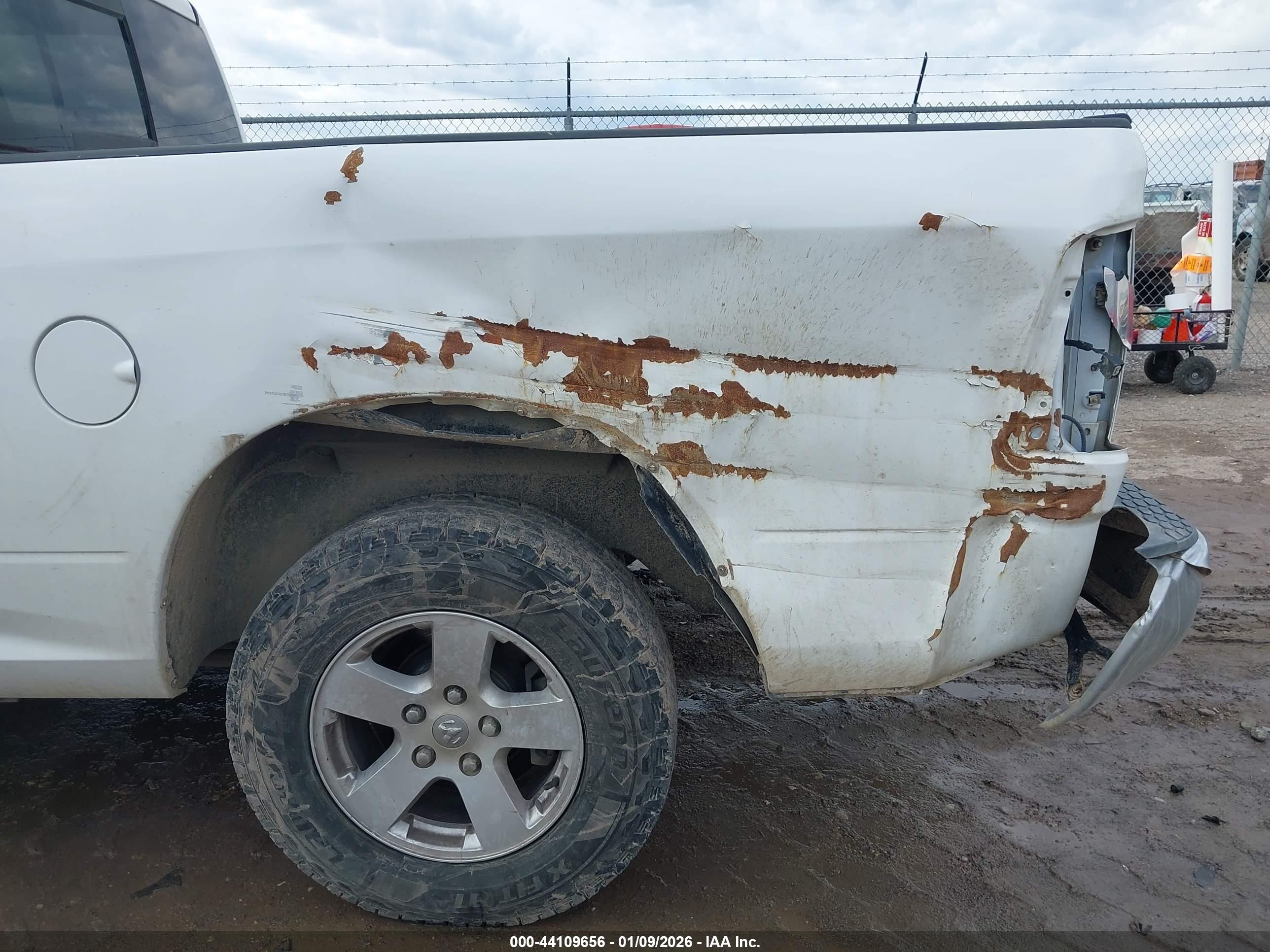 DODGE RAM image 6
