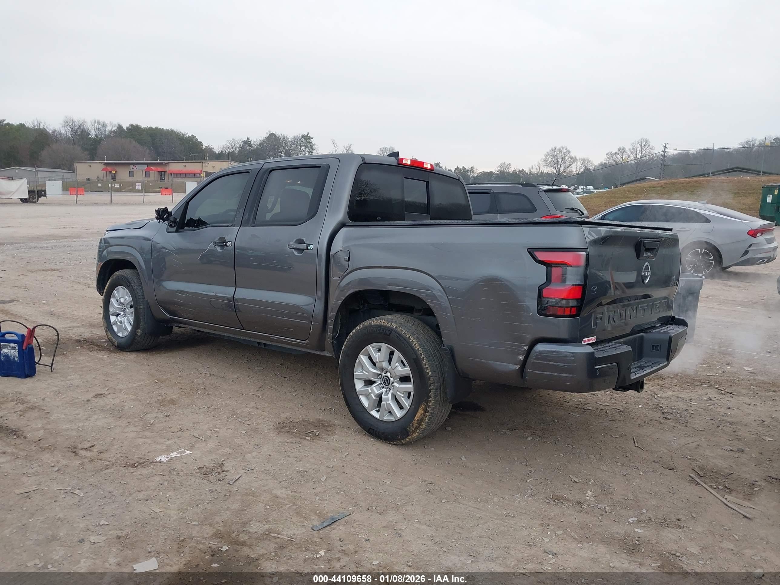 NISSAN FRONTIER image 3