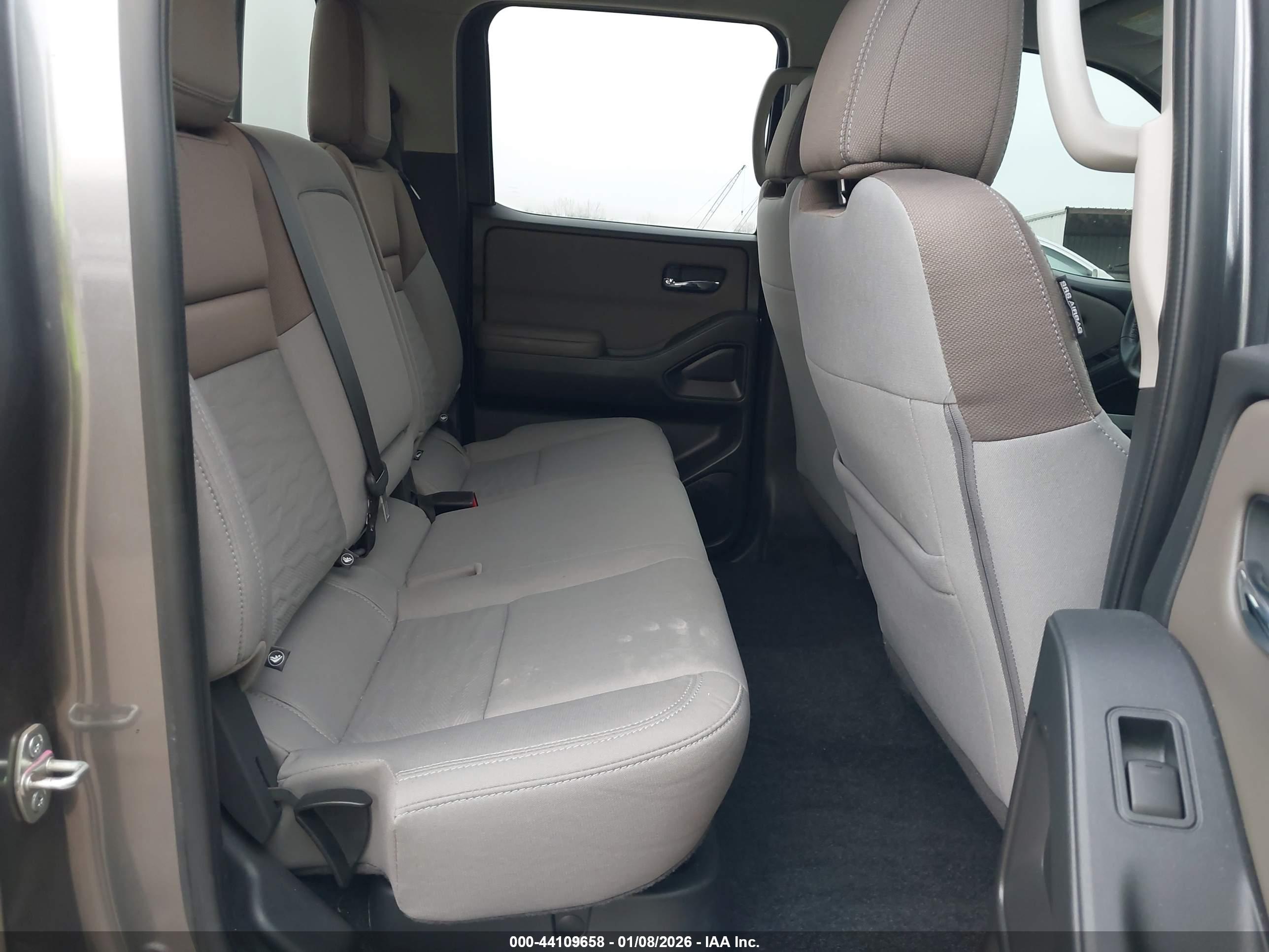 NISSAN FRONTIER image 8