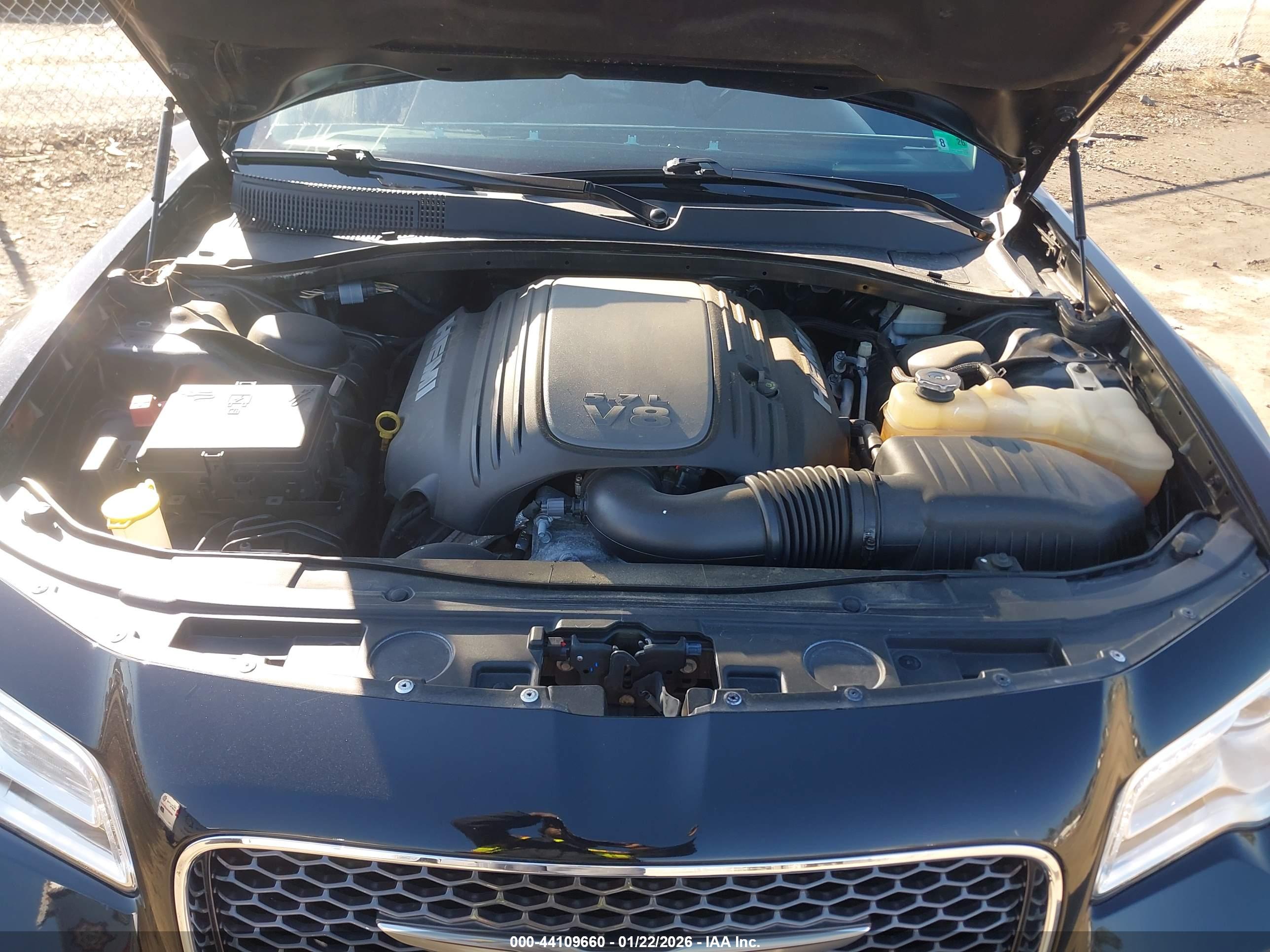 CHRYSLER 300C image 10