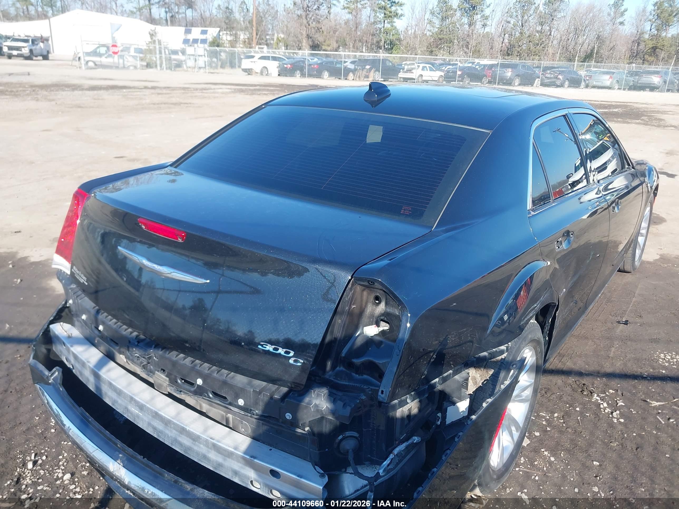 CHRYSLER 300C image 4