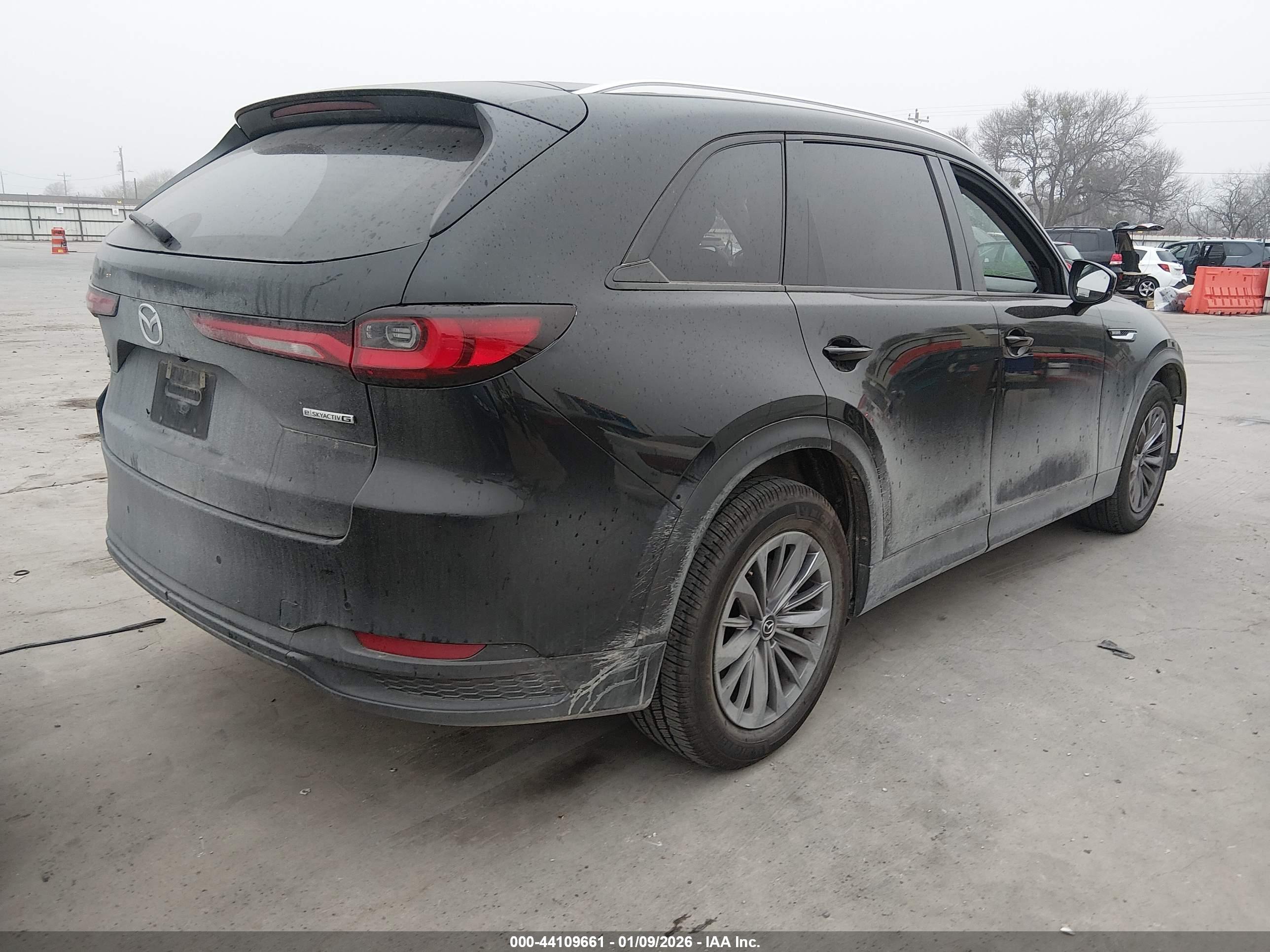 MAZDA CX-90 image 4