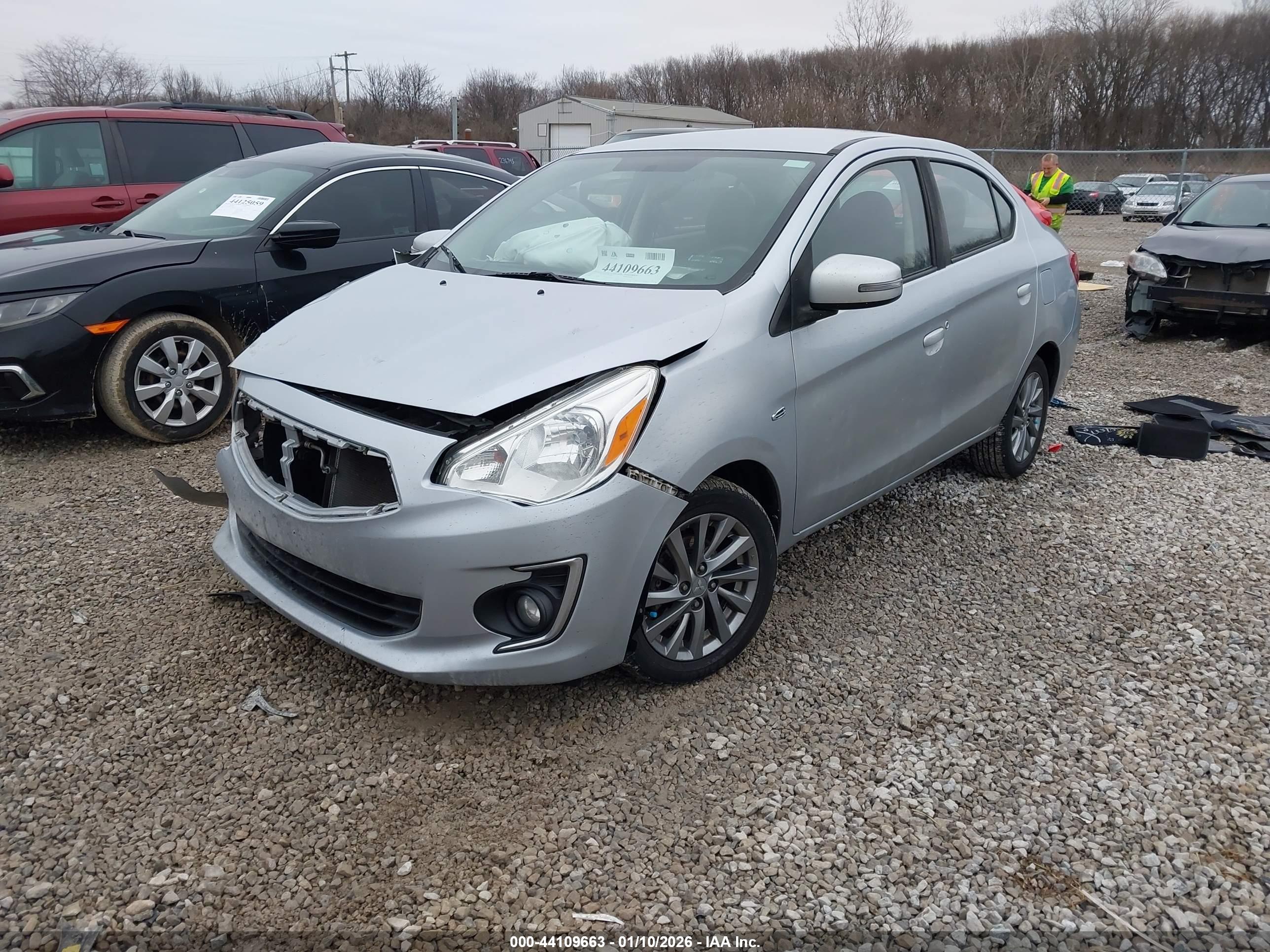 MITSUBISHI MIRAGE image 2
