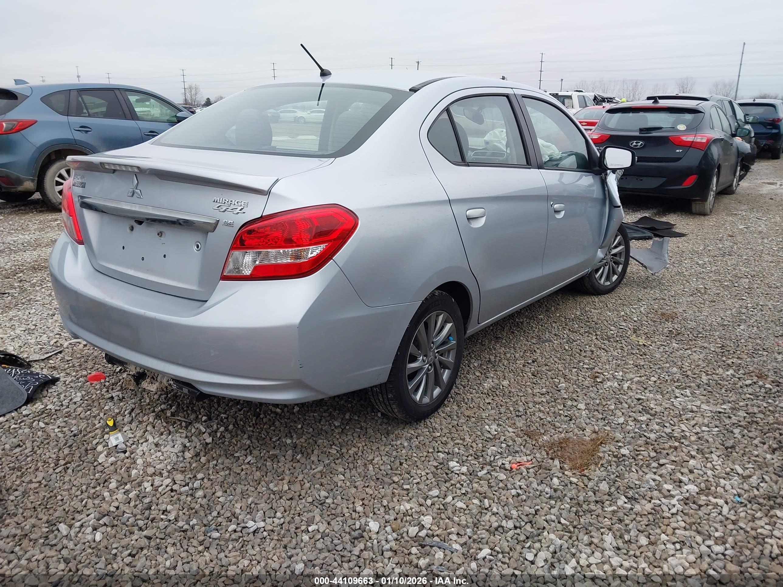 MITSUBISHI MIRAGE image 4