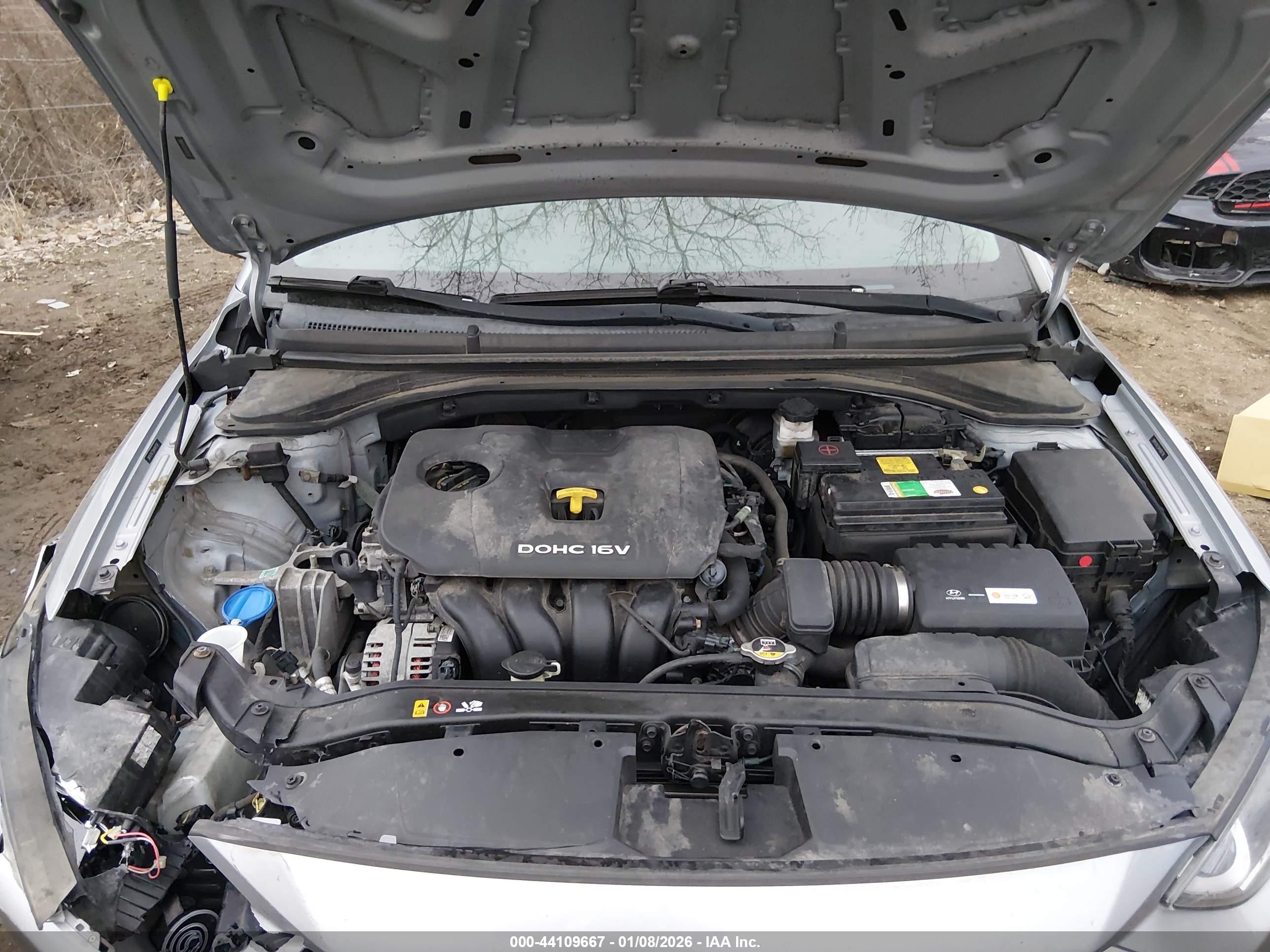 HYUNDAI ELANTRA image 10
