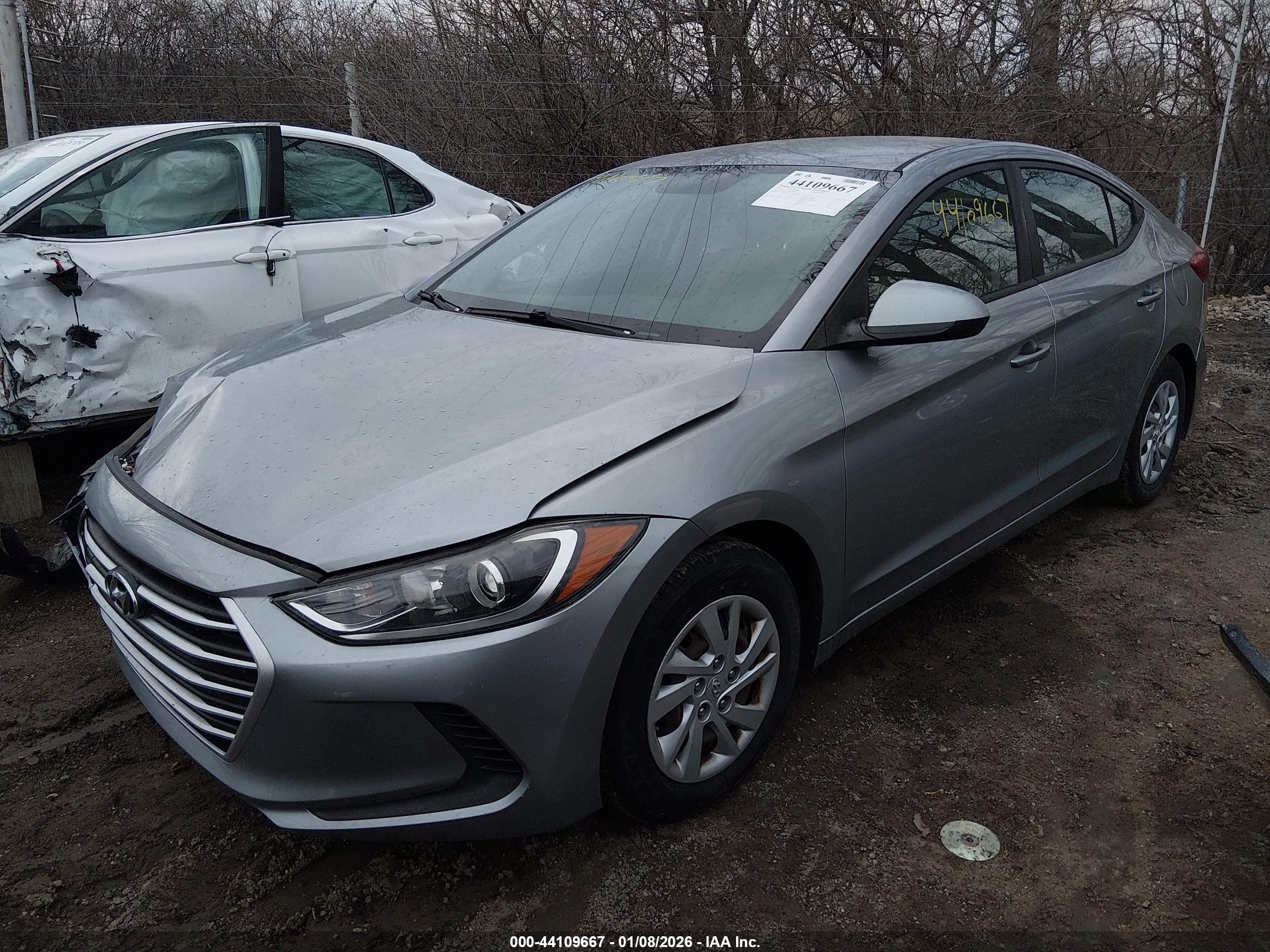 HYUNDAI ELANTRA image 2
