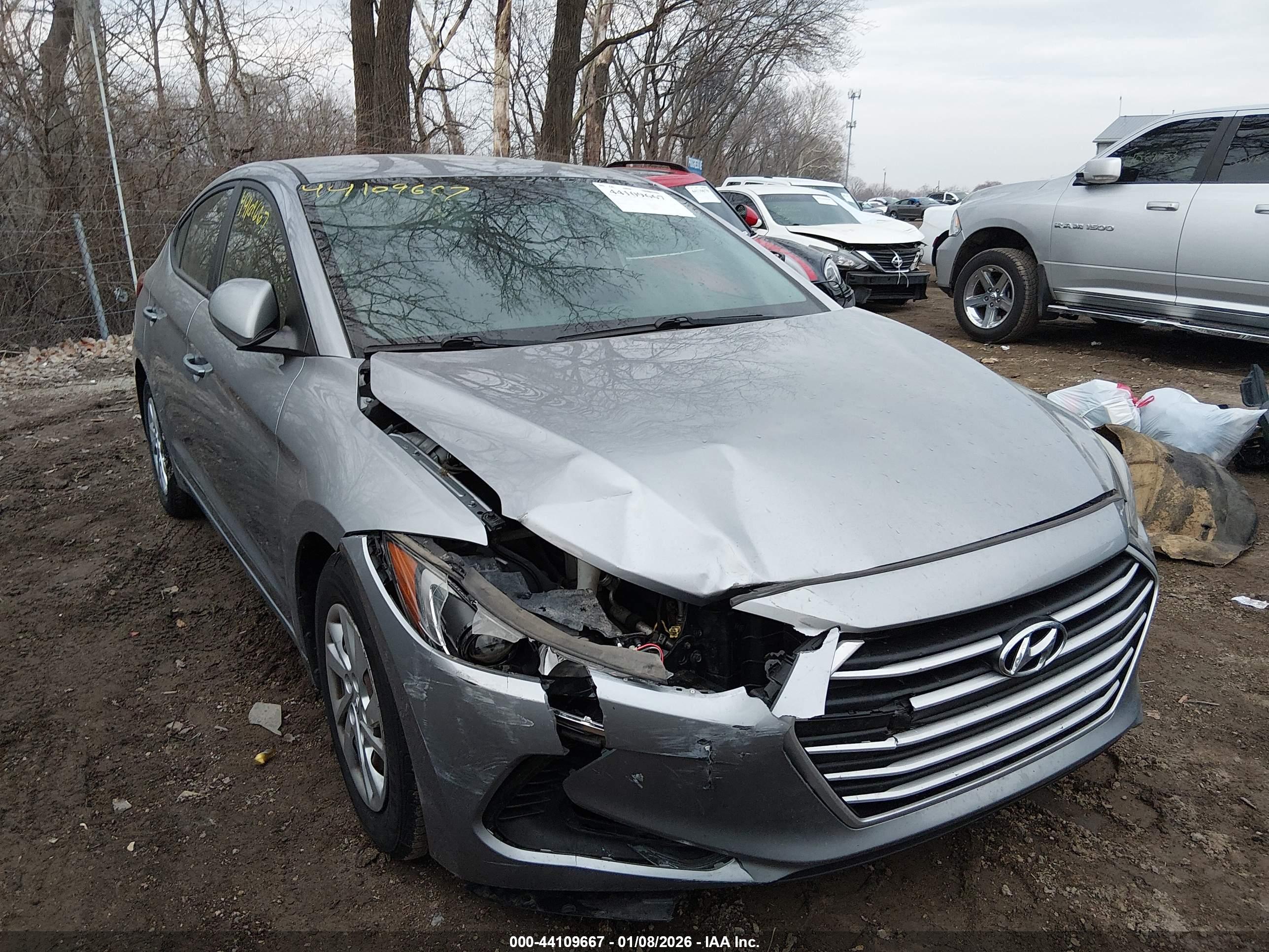 HYUNDAI ELANTRA image 6
