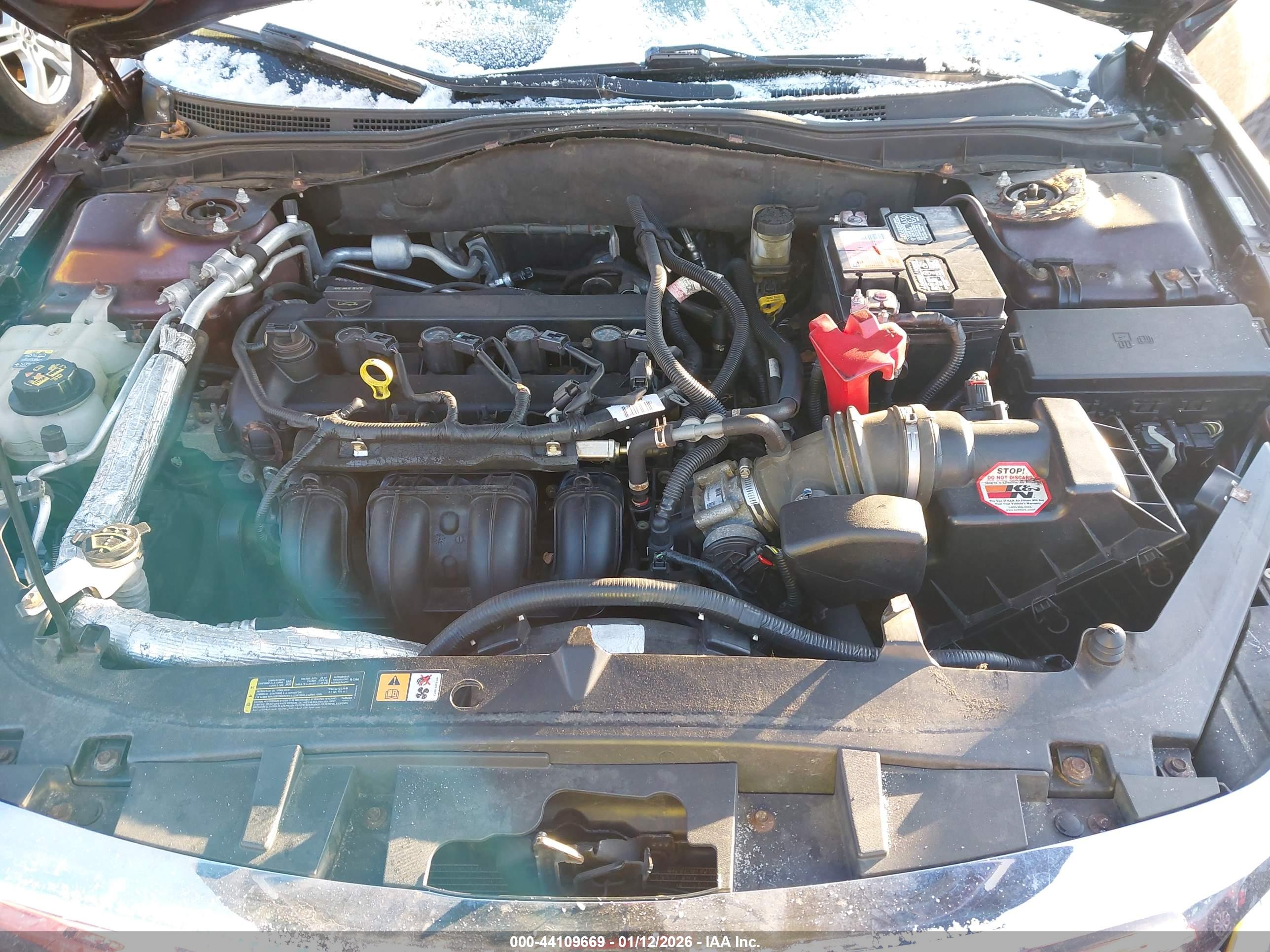 FORD FUSION image 10
