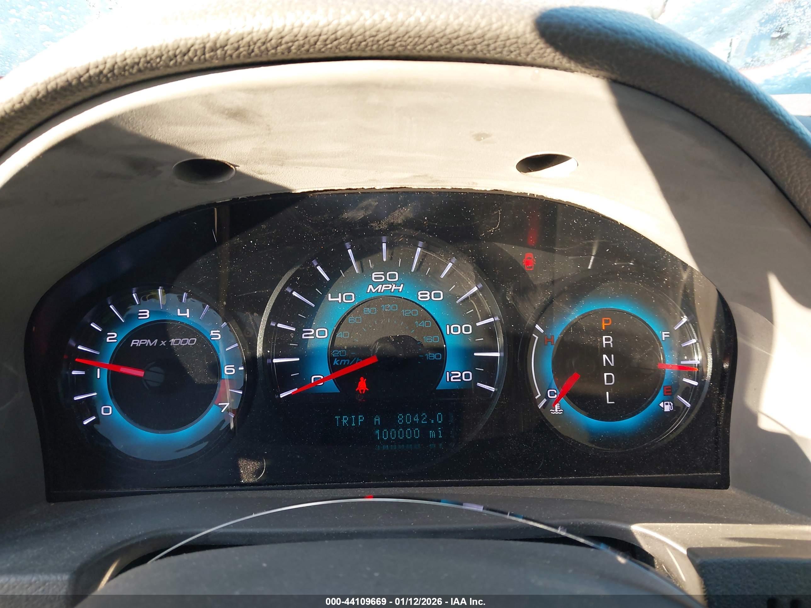 FORD FUSION image 7