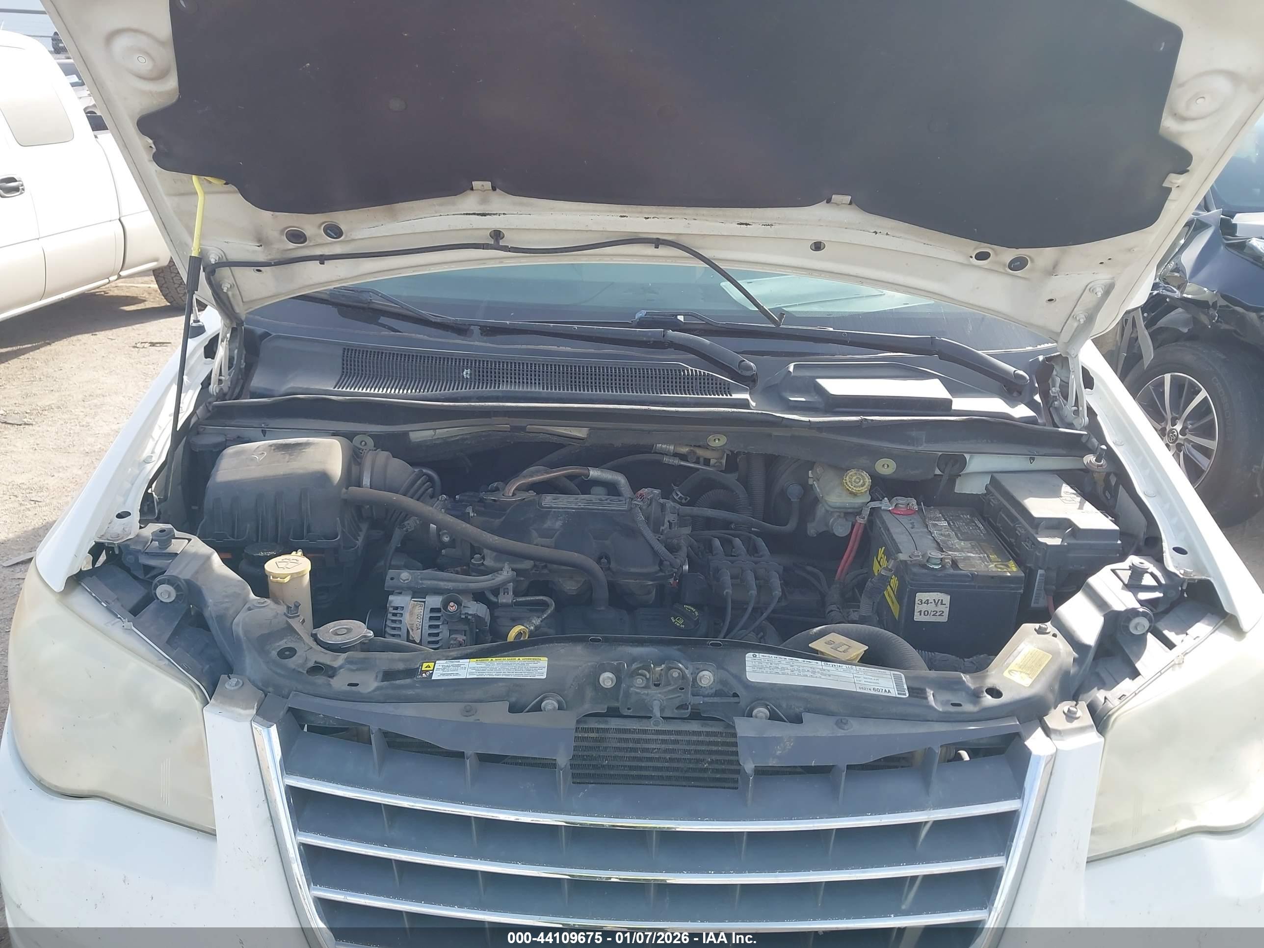 CHRYSLER TOWN image 10