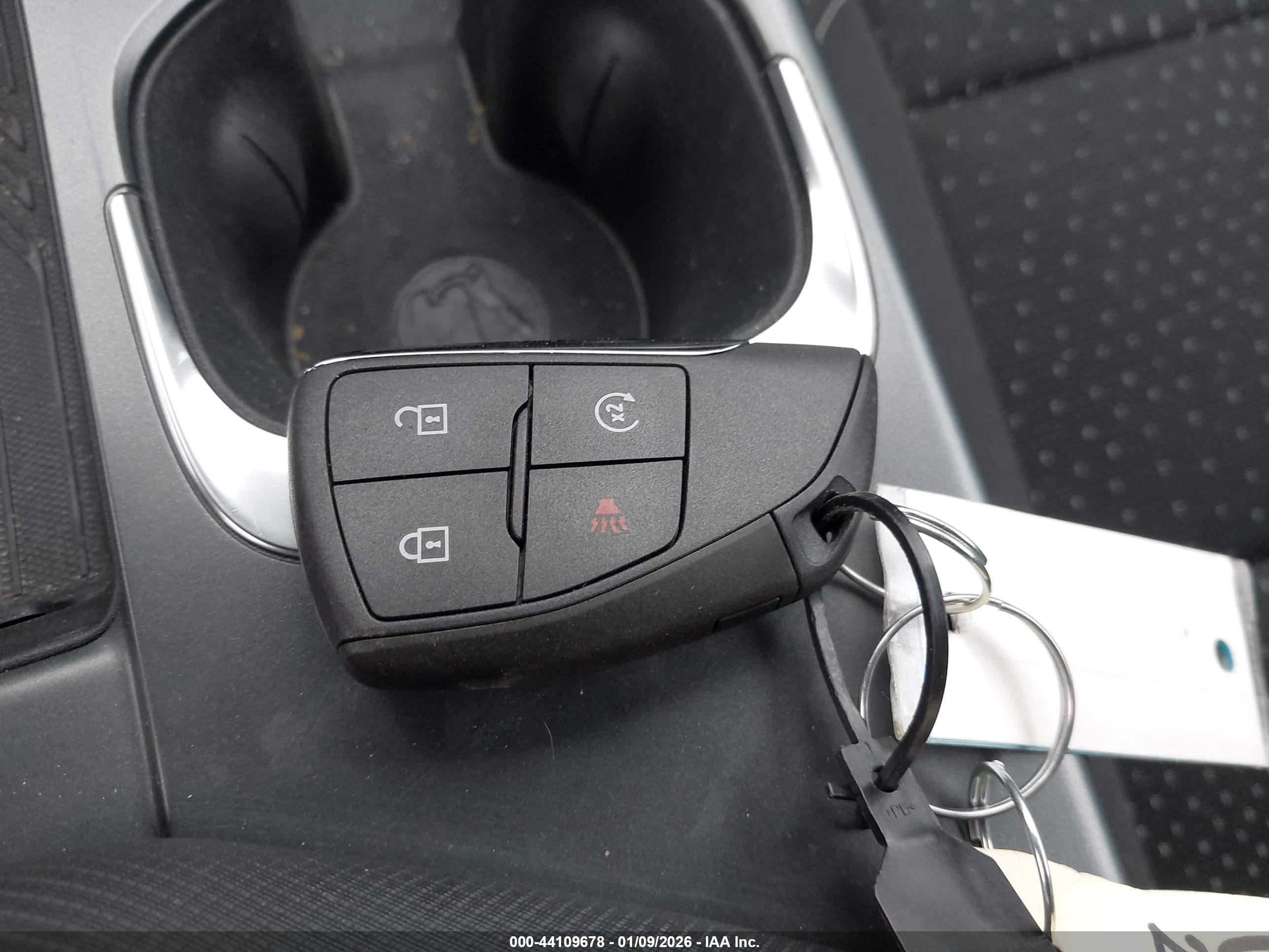 CHEVROLET EQUINOX image 11