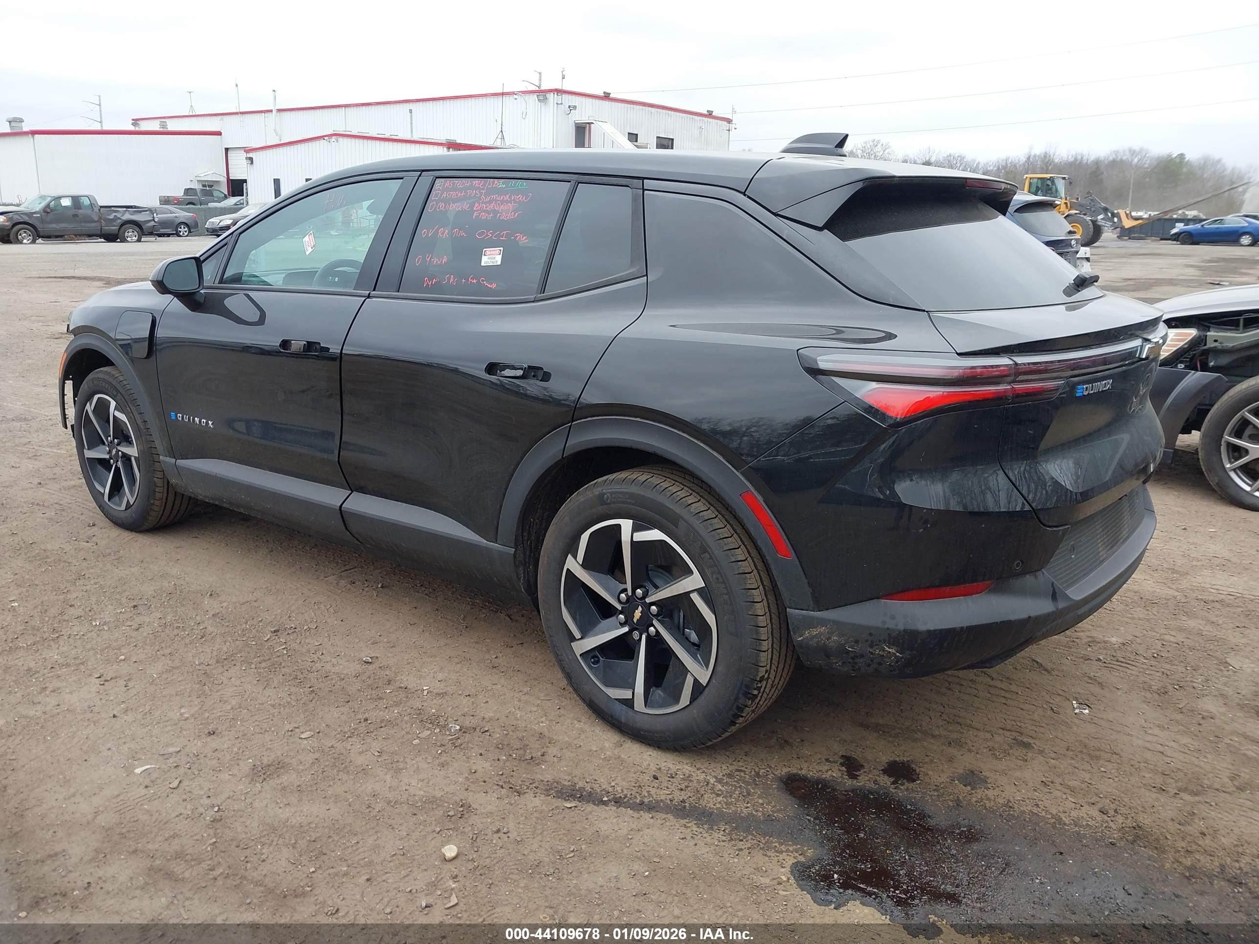 CHEVROLET EQUINOX image 3