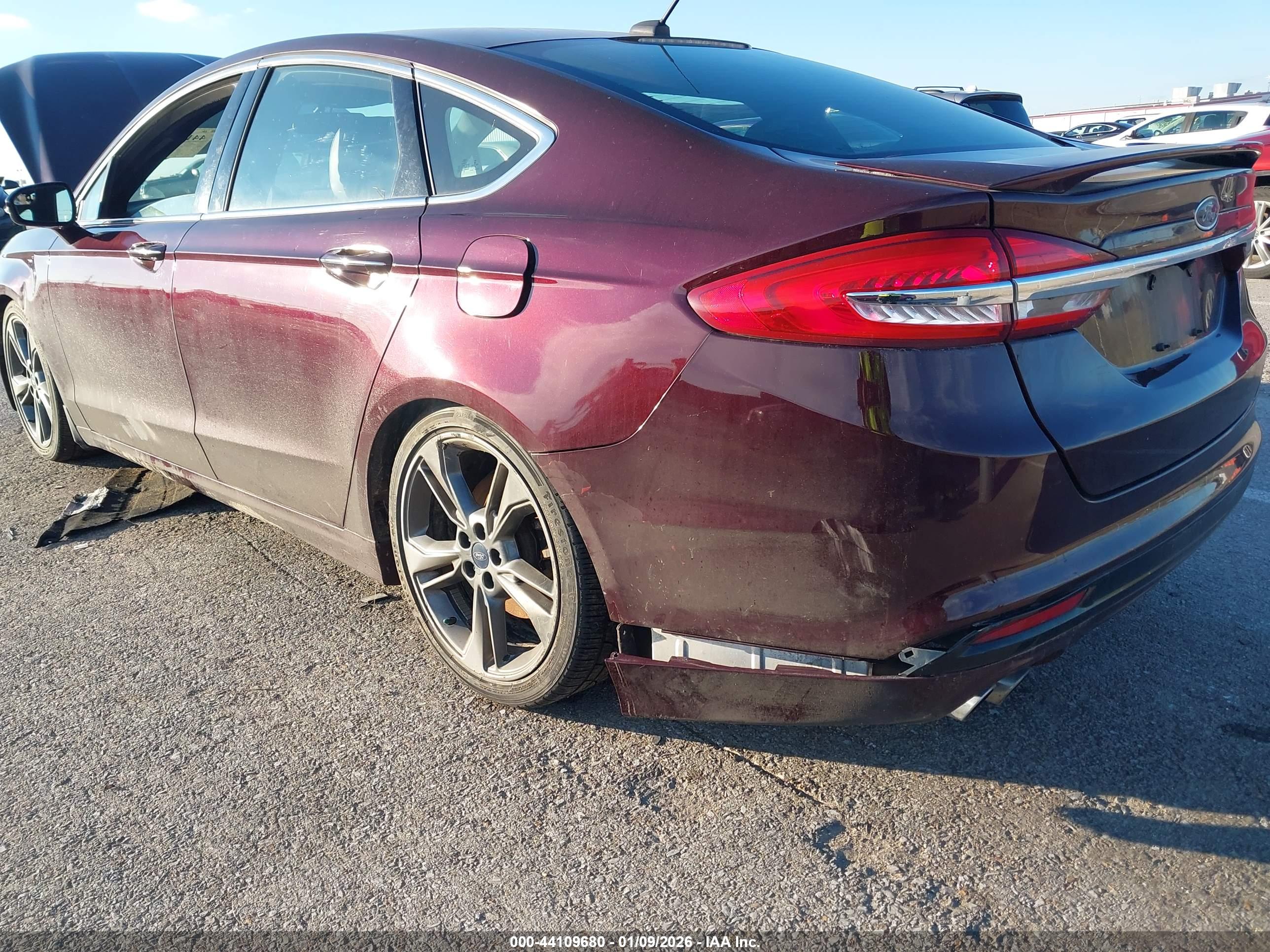 FORD FUSION image 6