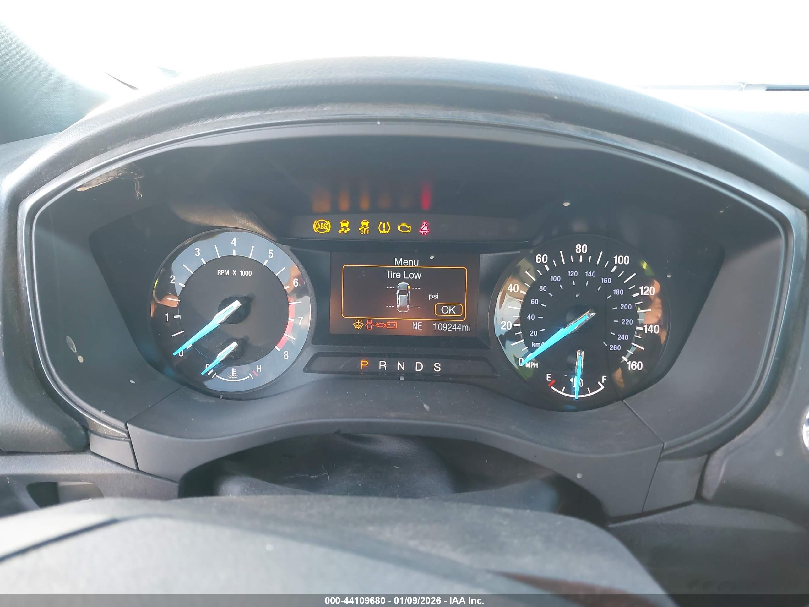 FORD FUSION image 7