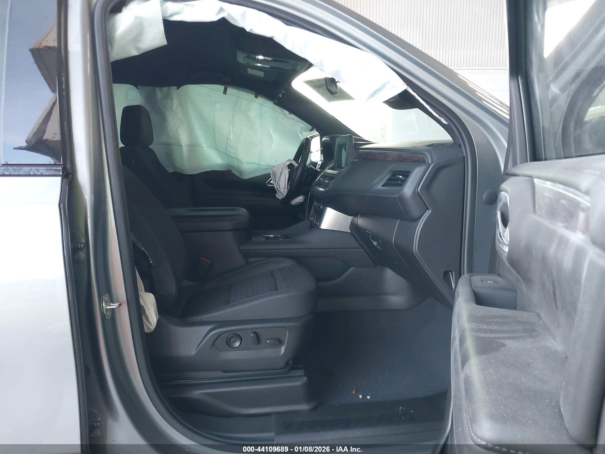 CHEVROLET TAHOE image 5