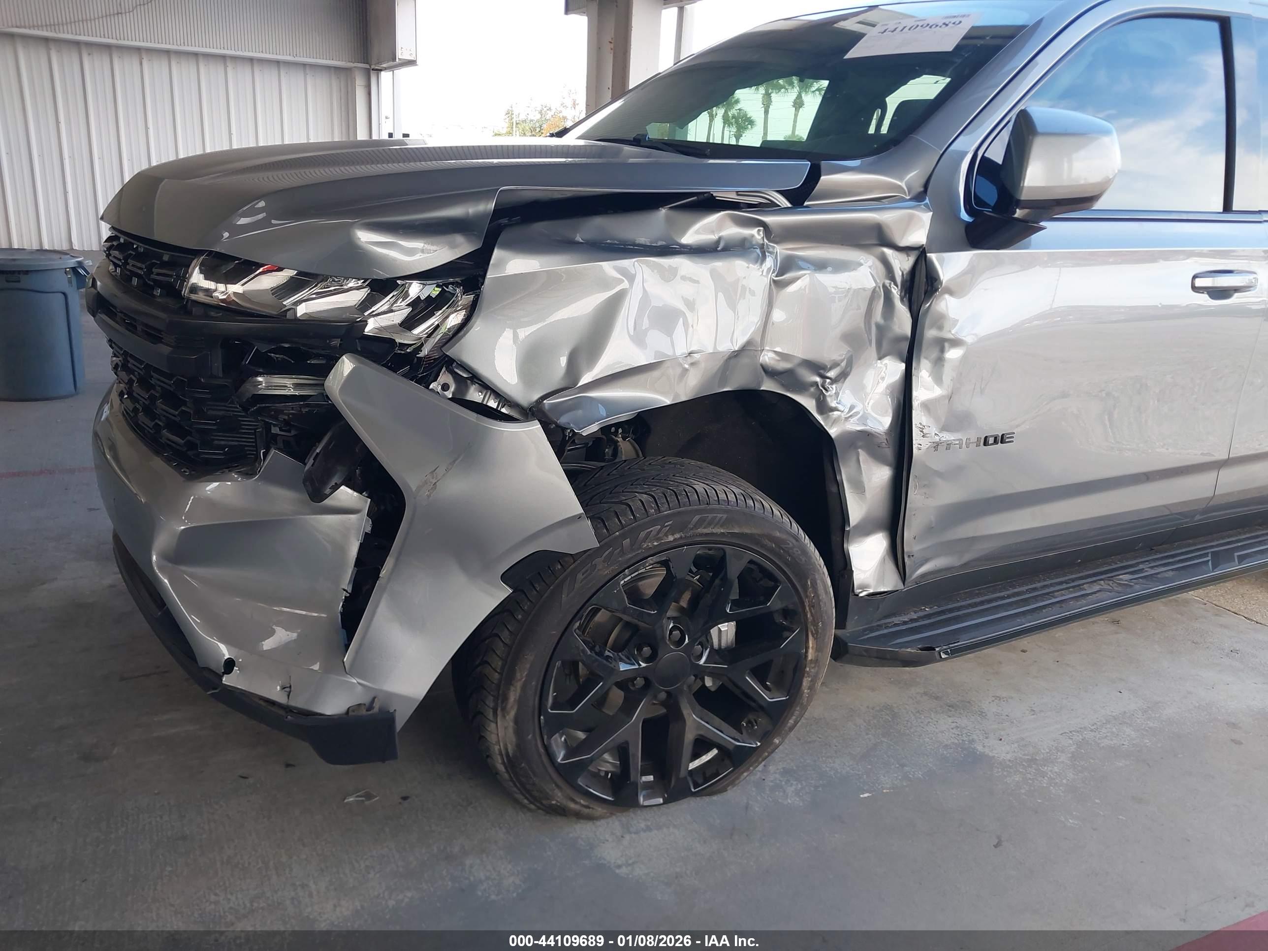 CHEVROLET TAHOE image 6