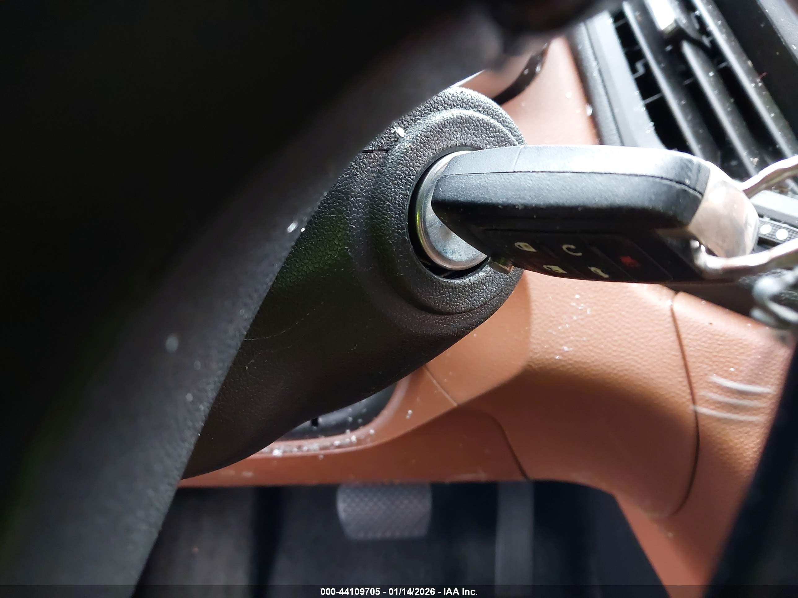 CHEVROLET EQUINOX image 11