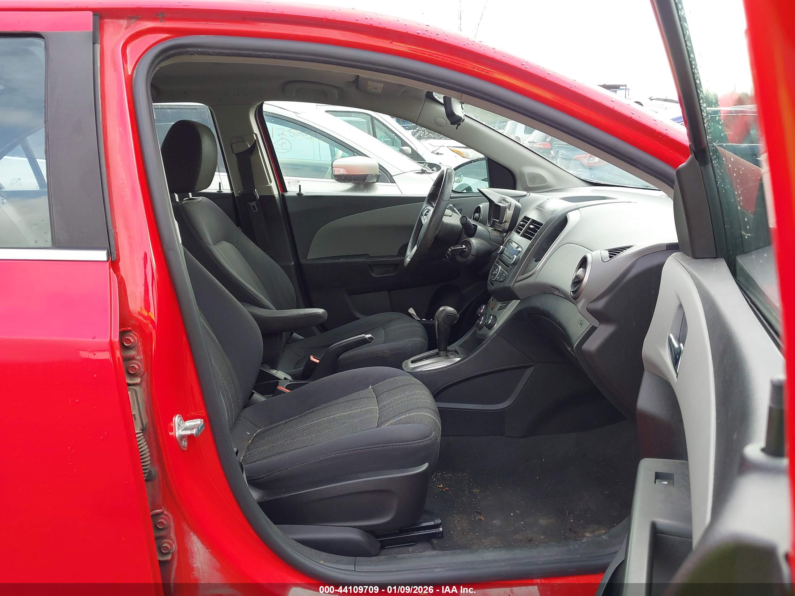 CHEVROLET SONIC image 5