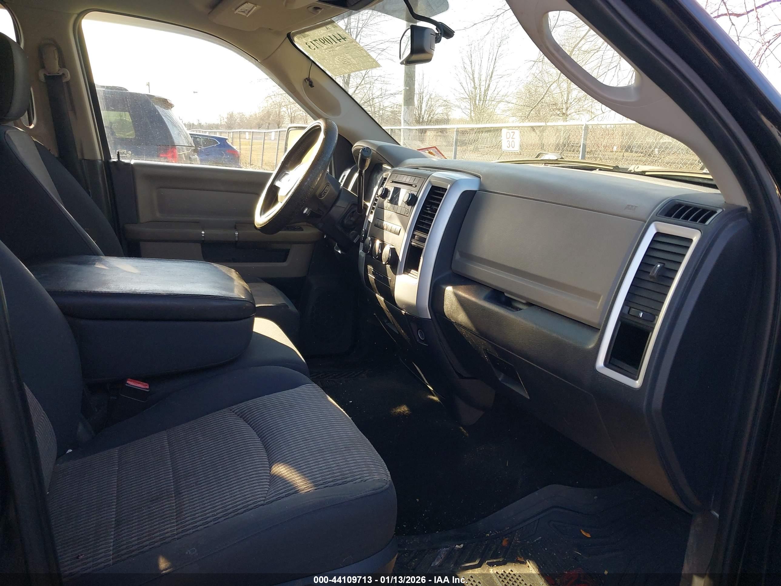 DODGE RAM image 5