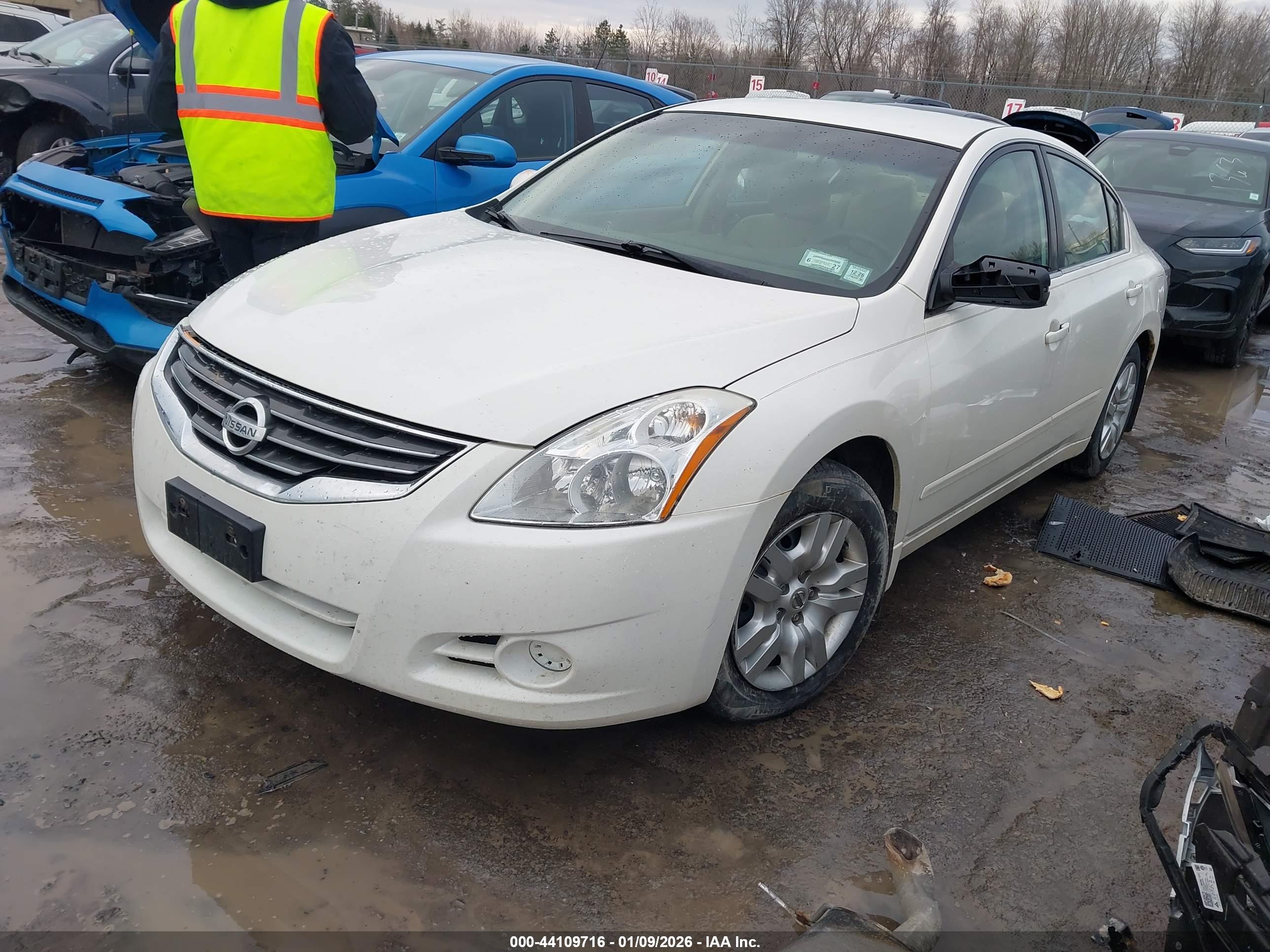 NISSAN ALTIMA image 2