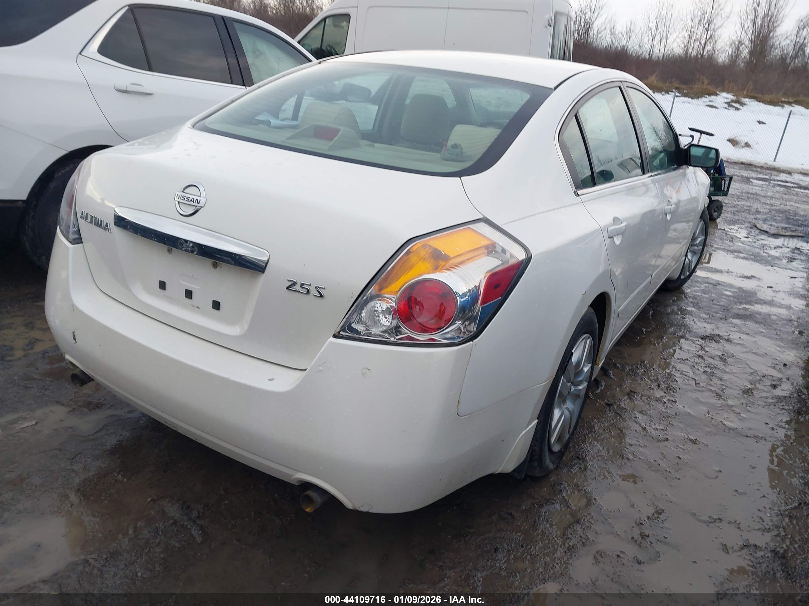 NISSAN ALTIMA image 4