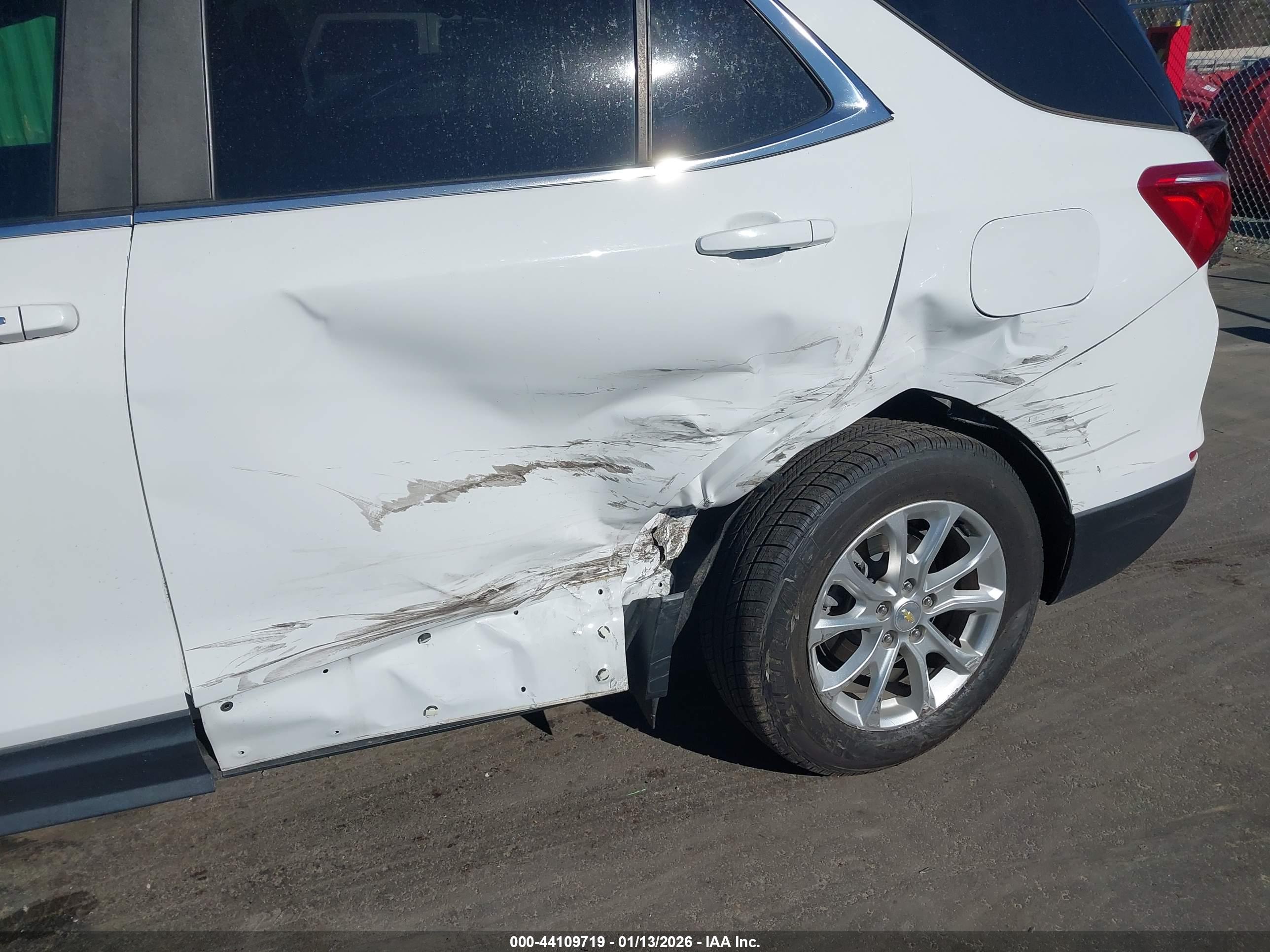 CHEVROLET EQUINOX image 6