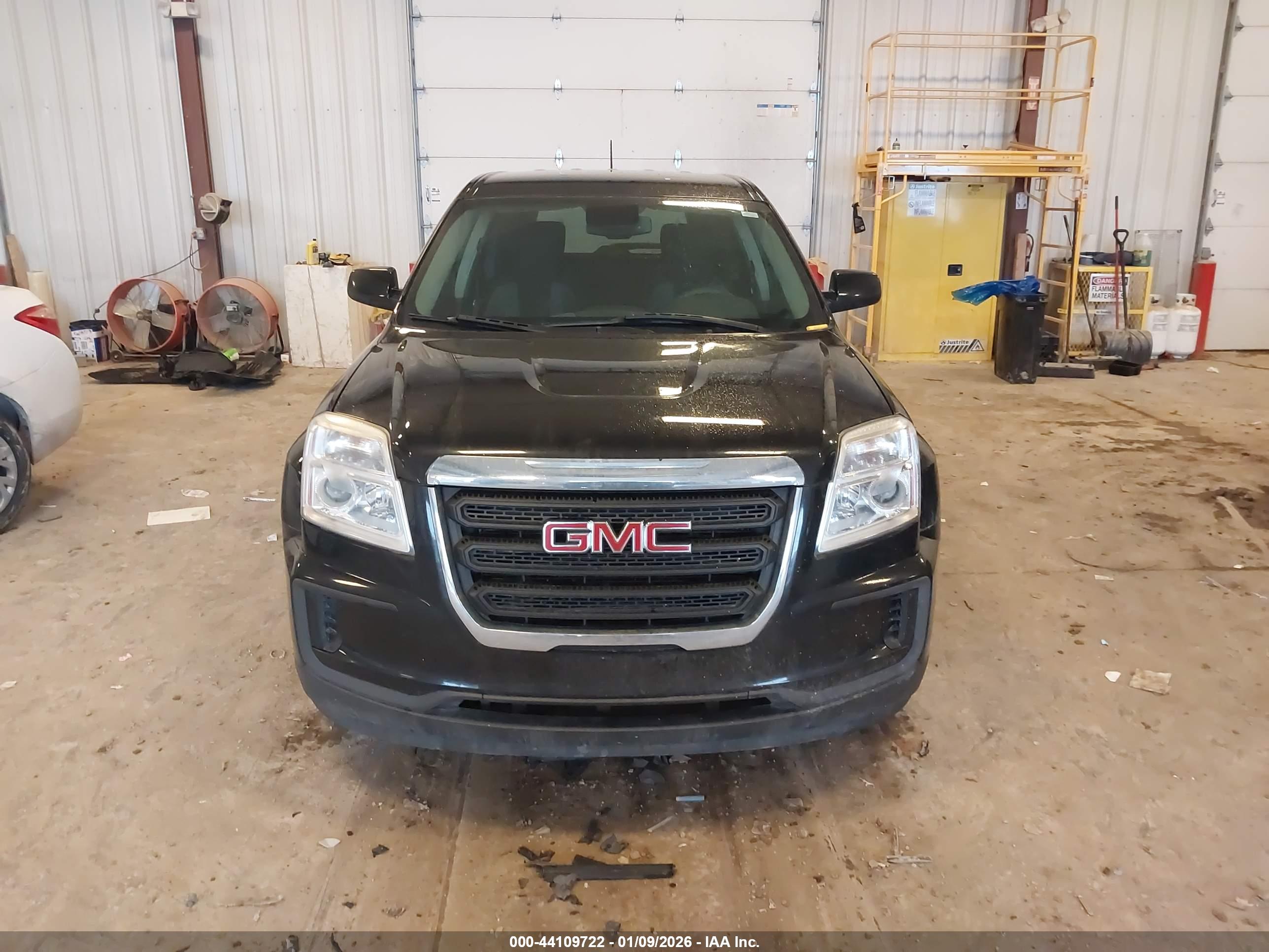 GMC TERRAIN image 6