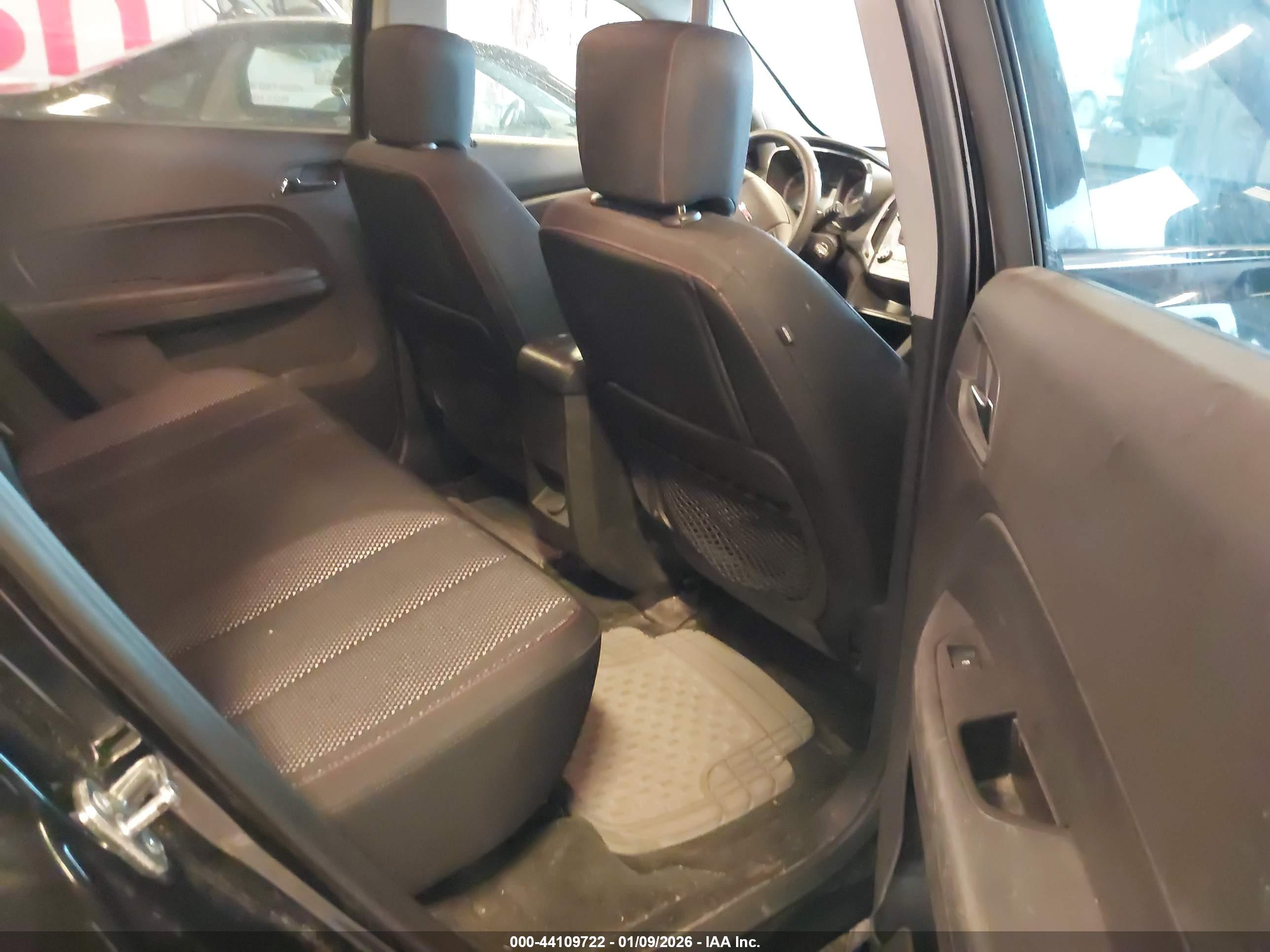 GMC TERRAIN image 8