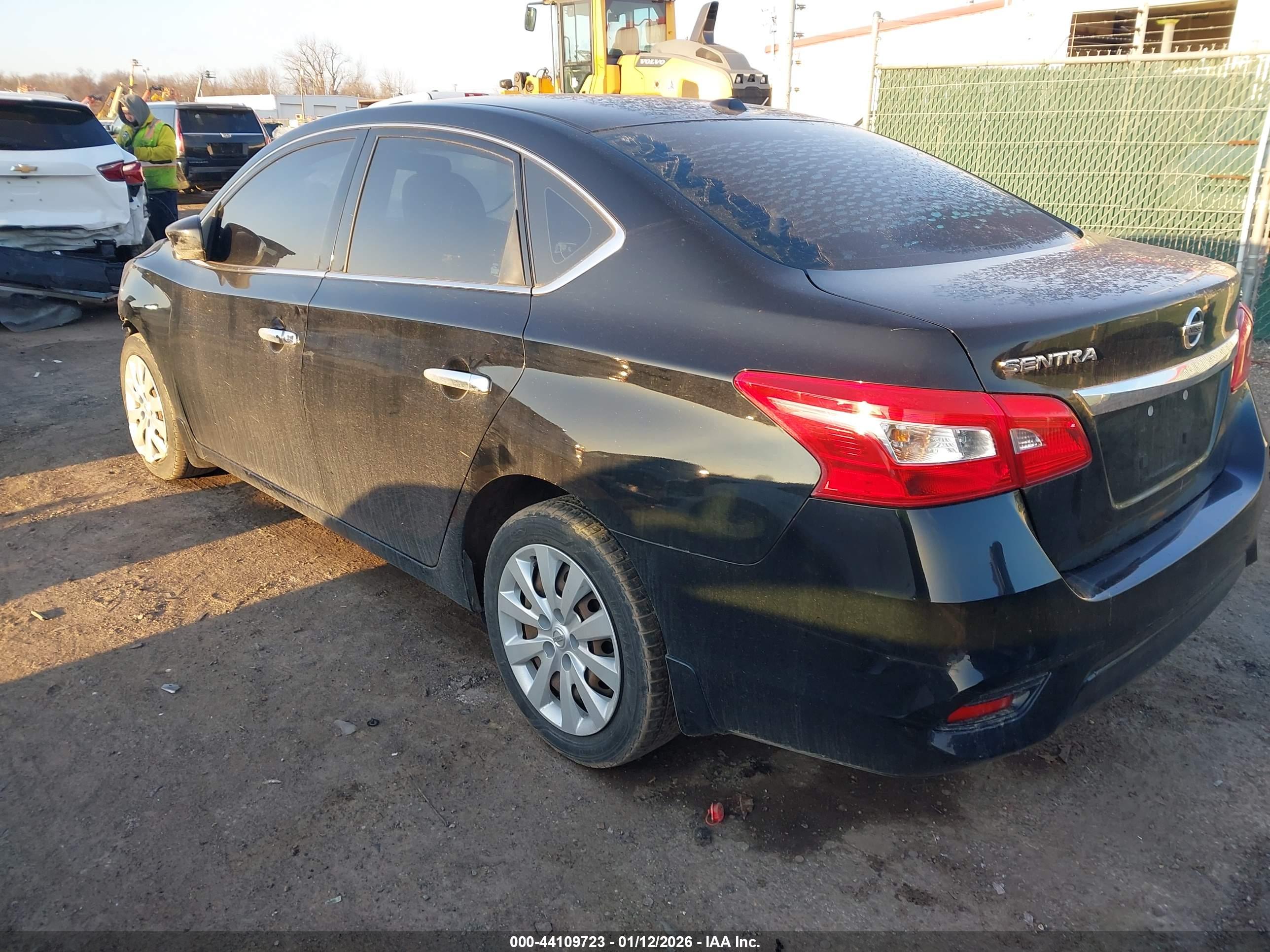 NISSAN SENTRA image 3