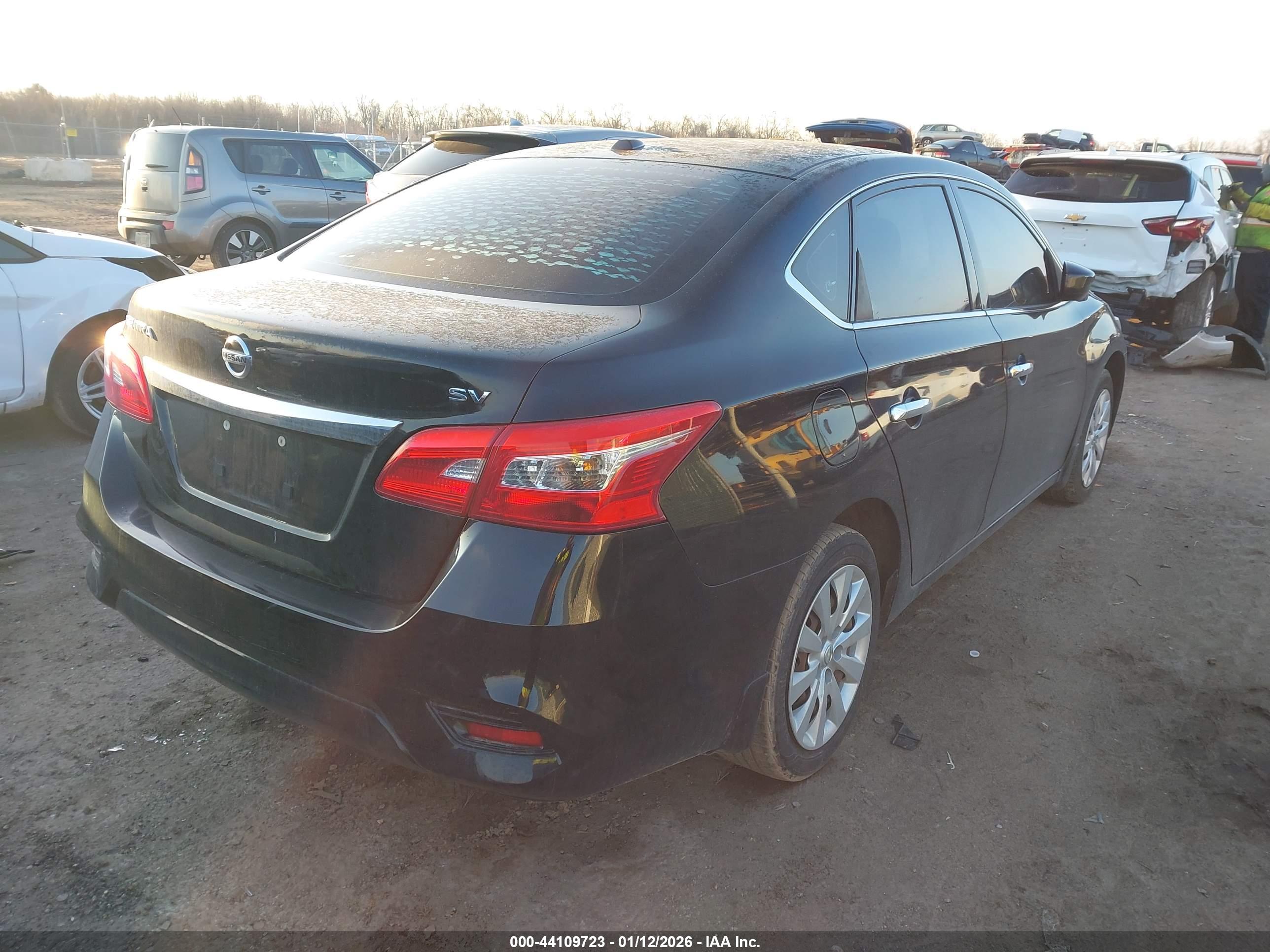 NISSAN SENTRA image 4