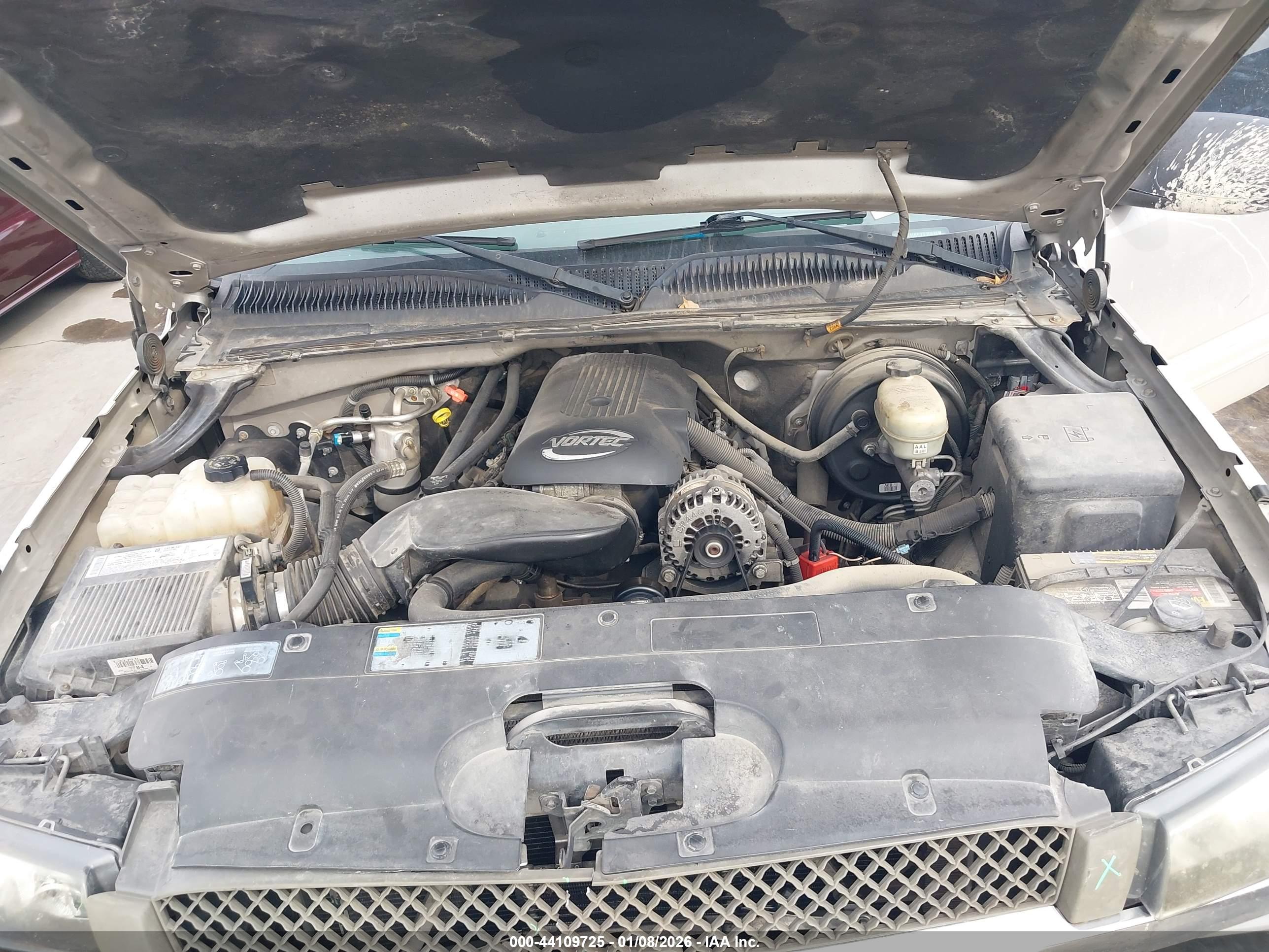 CHEVROLET SILVERADO image 10