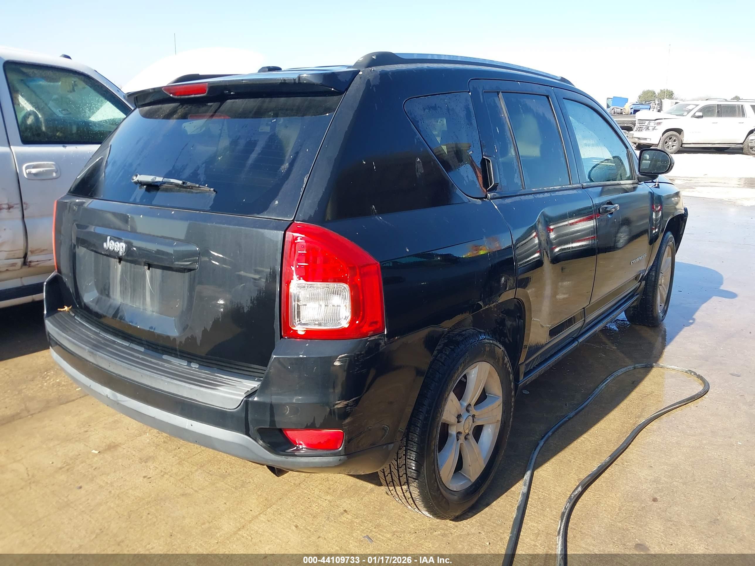 JEEP COMPASS image 4