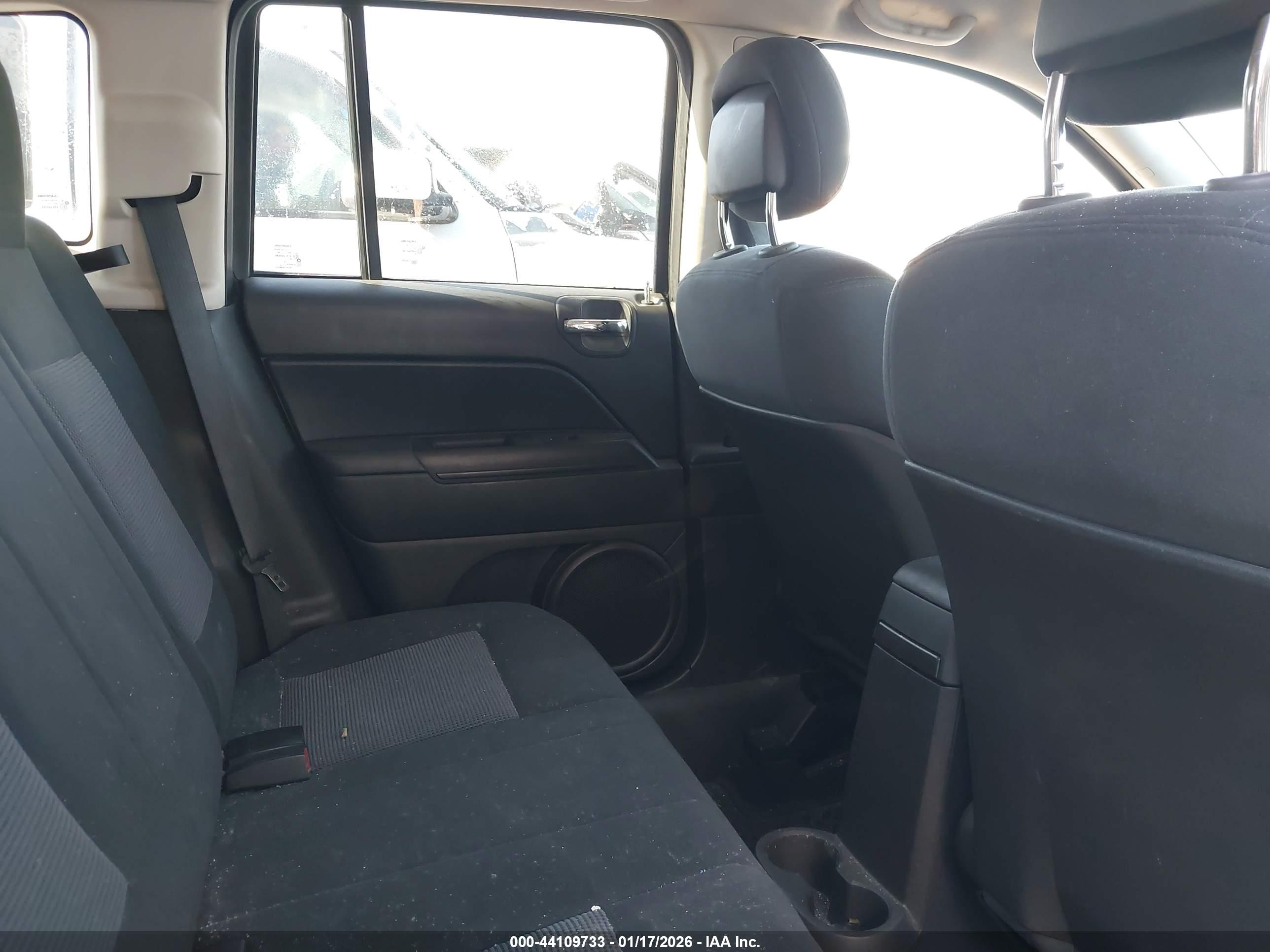 JEEP COMPASS image 8