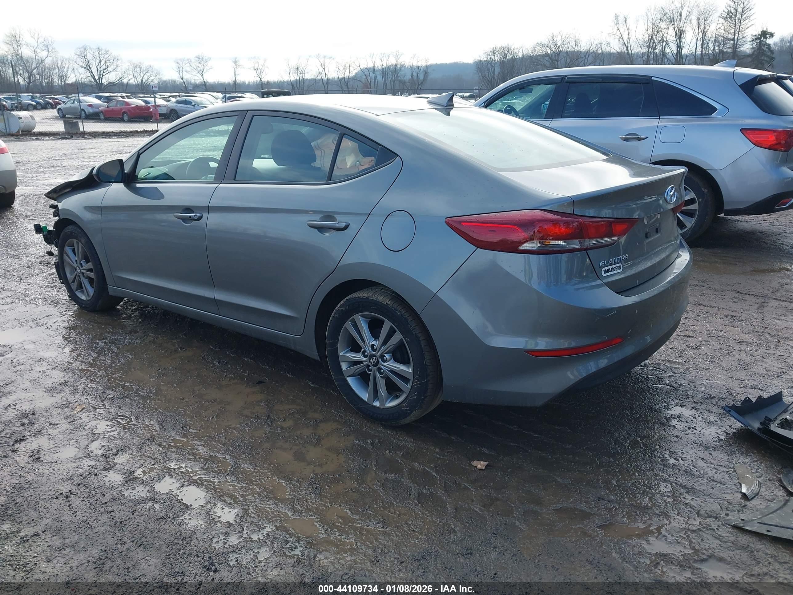 HYUNDAI ELANTRA image 3