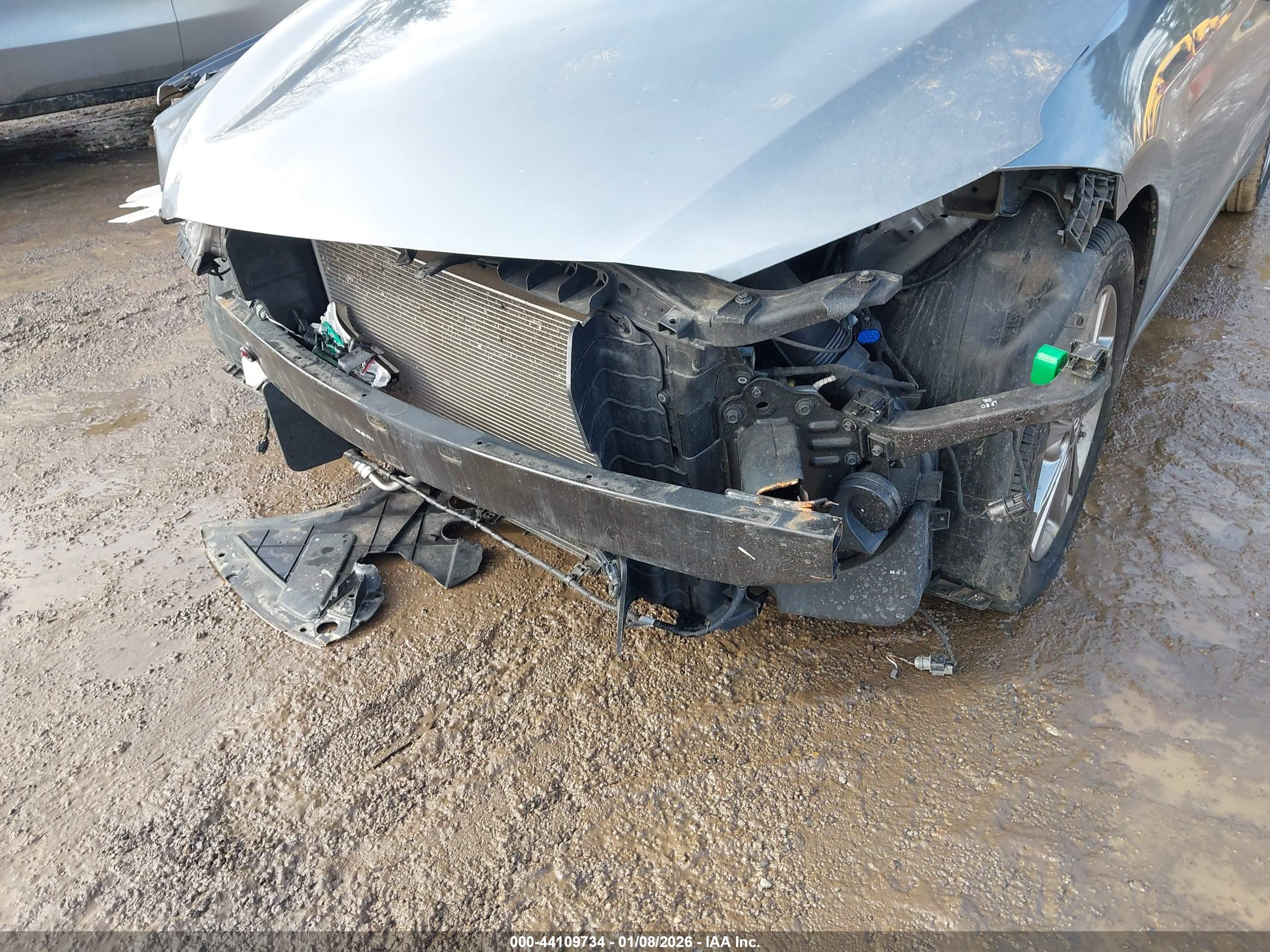 HYUNDAI ELANTRA image 6