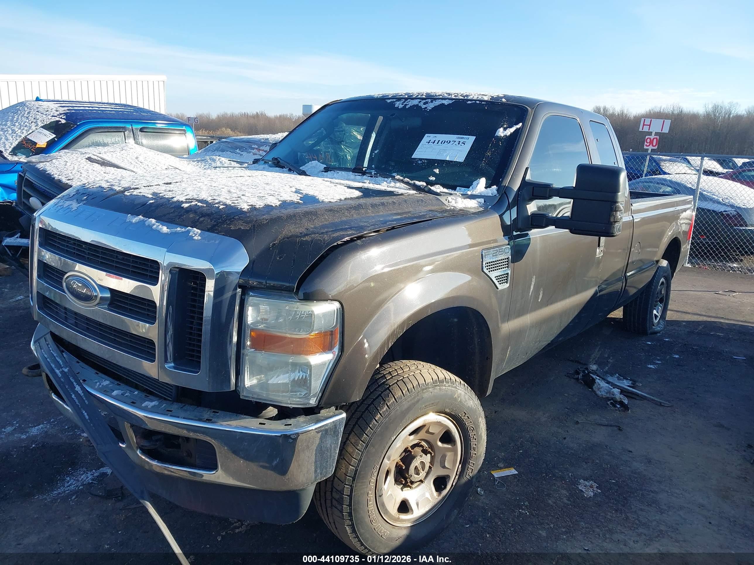FORD F-250 image 2