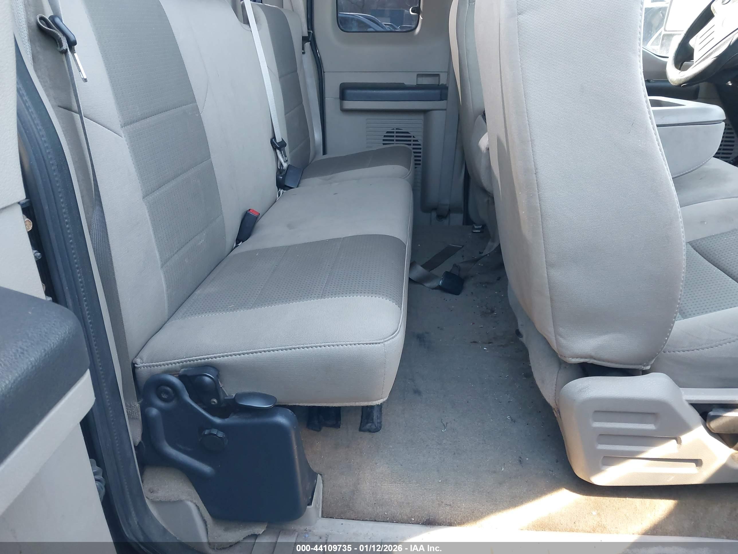 FORD F-250 image 8