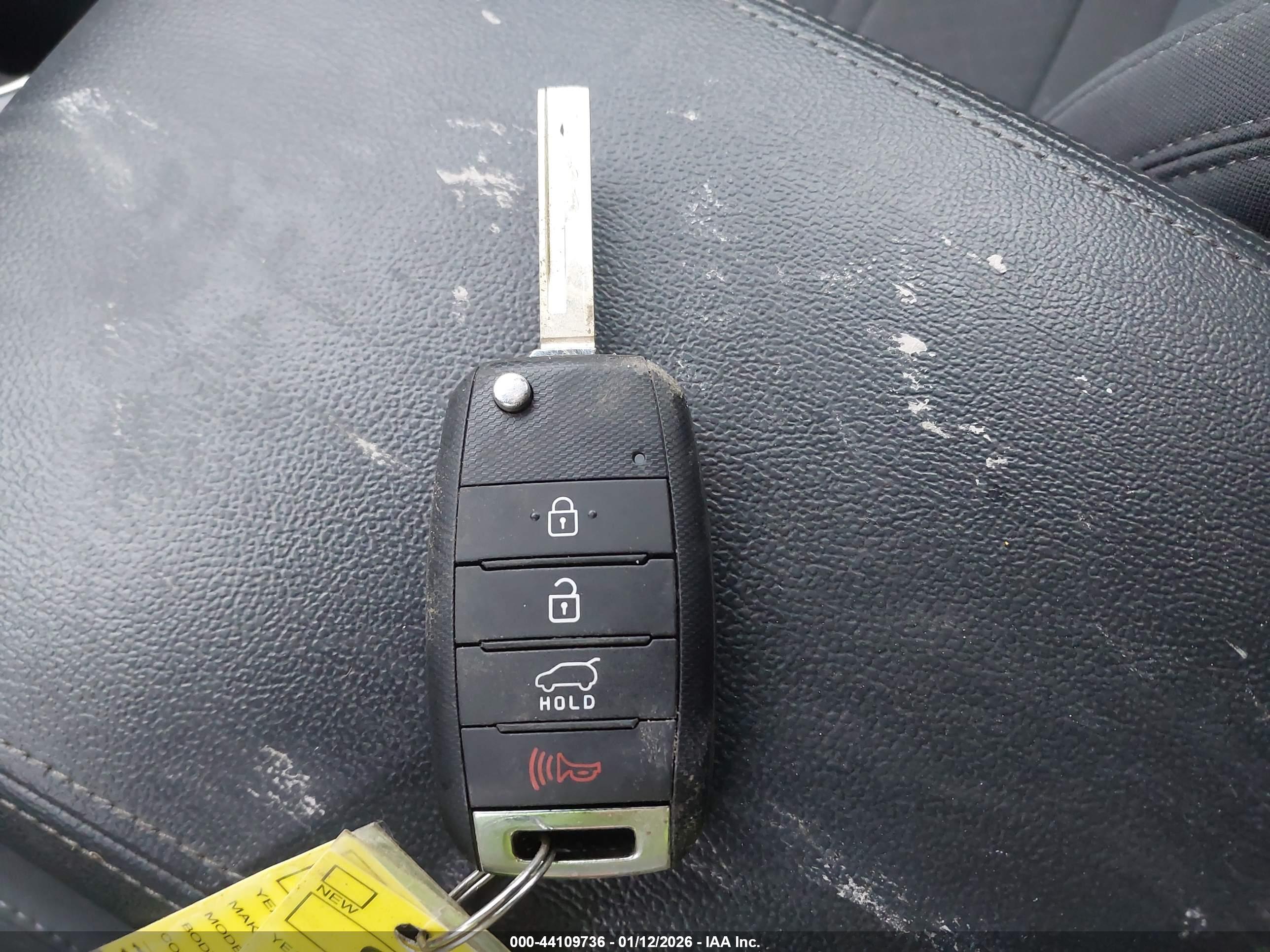KIA SORENTO image 11