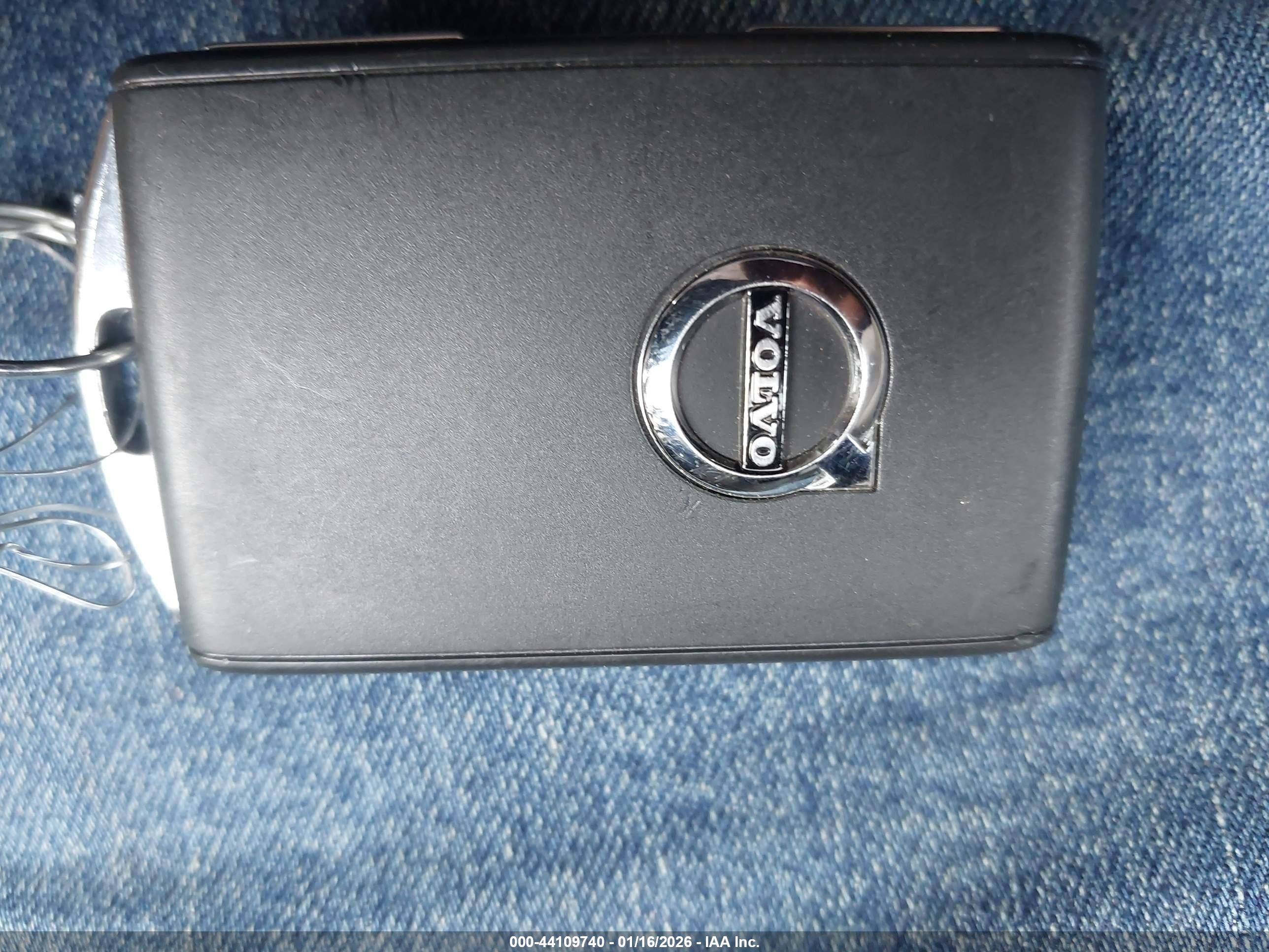 VOLVO XC90 image 11