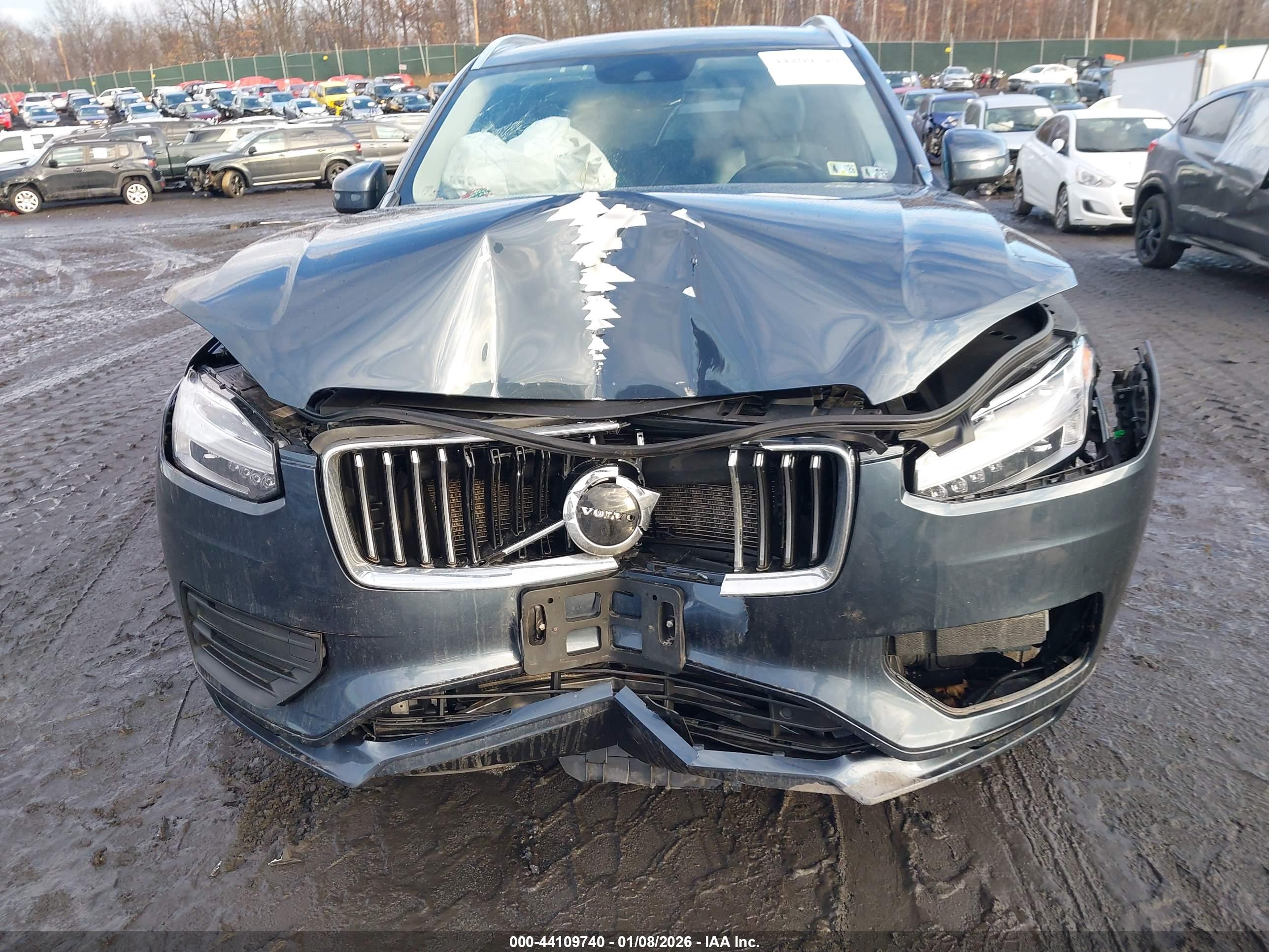 VOLVO XC90 image 6