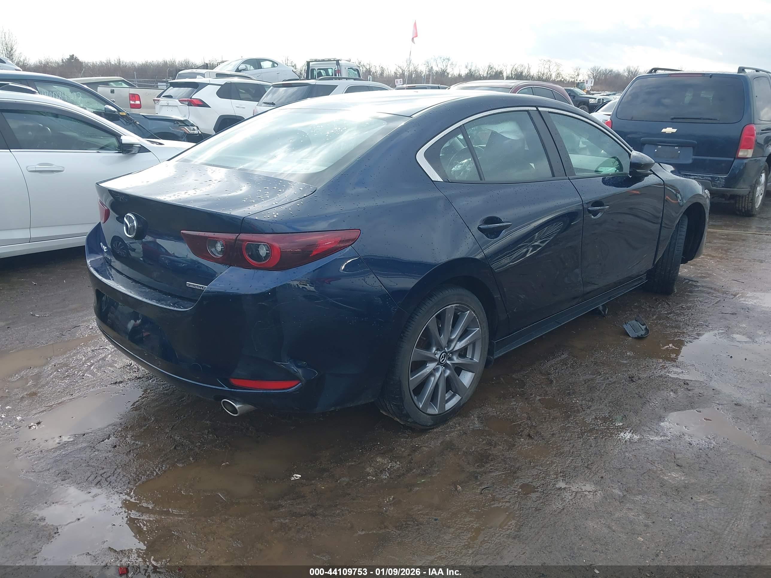 MAZDA MAZDA3 image 4