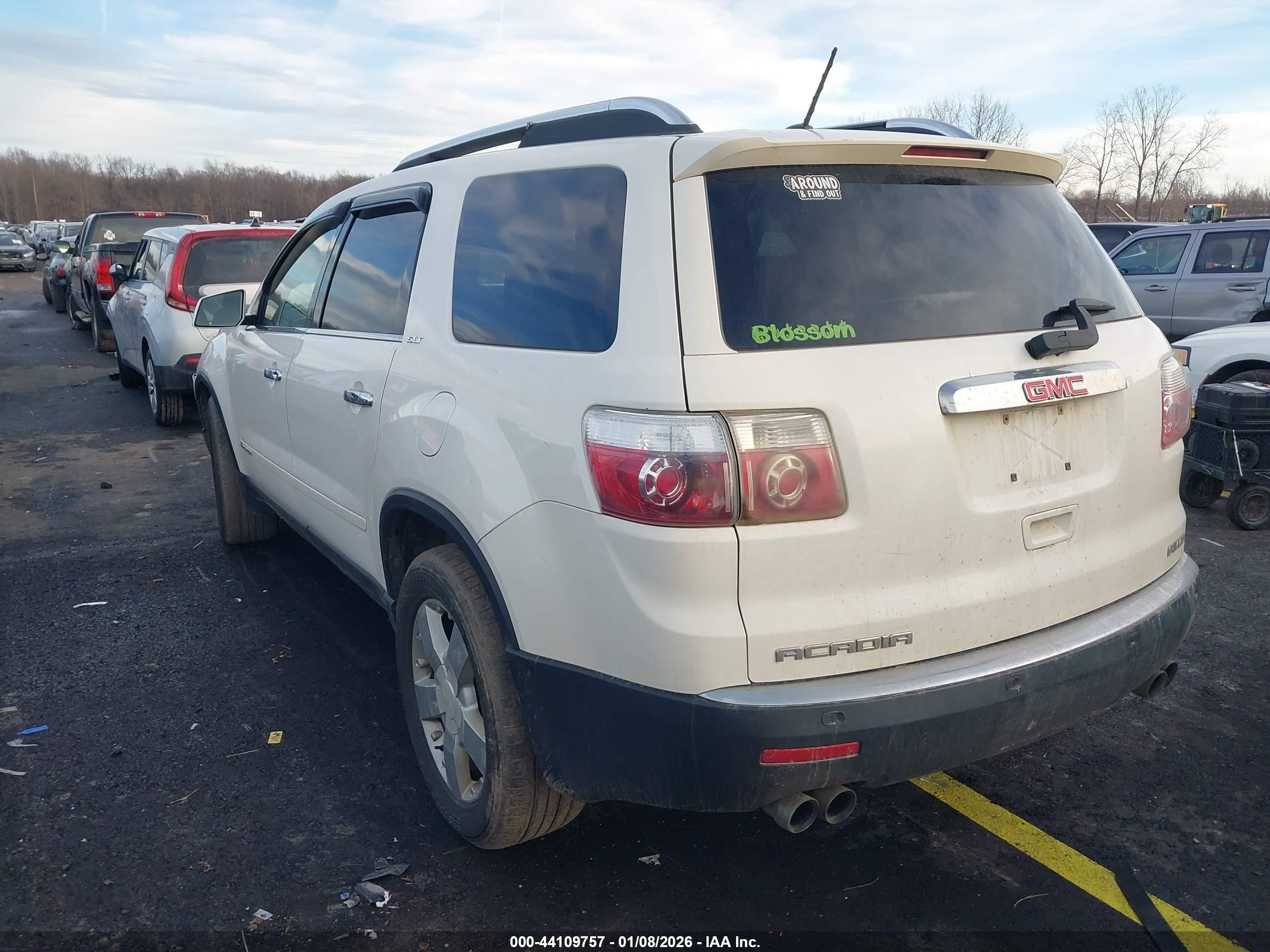 GMC ACADIA image 3