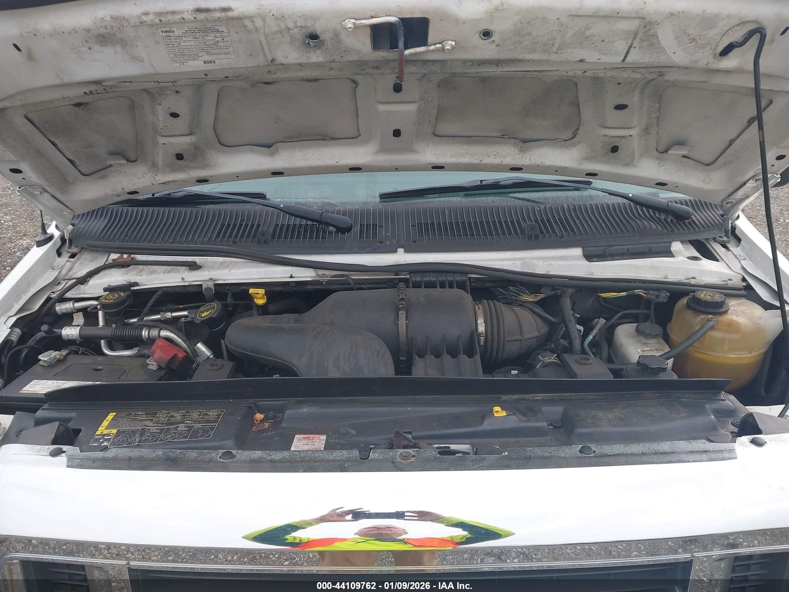 FORD E-450 image 10