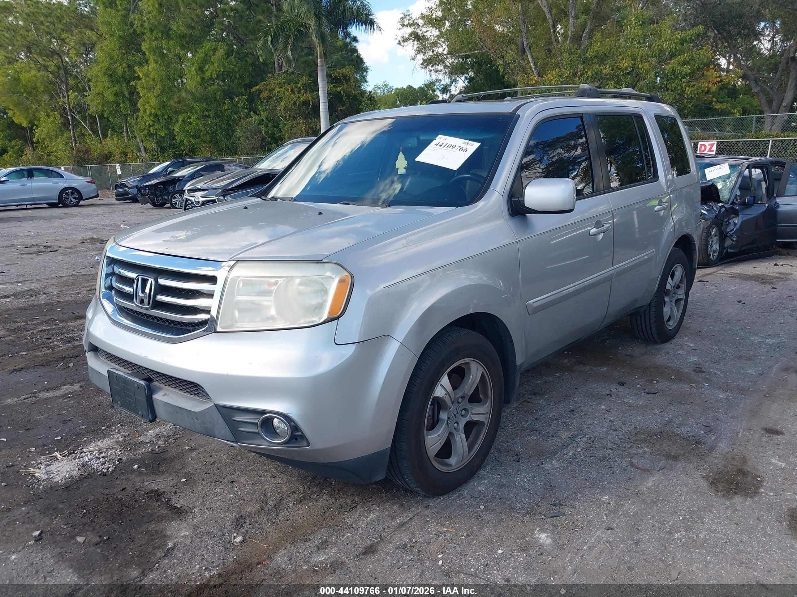 HONDA PILOT image 2