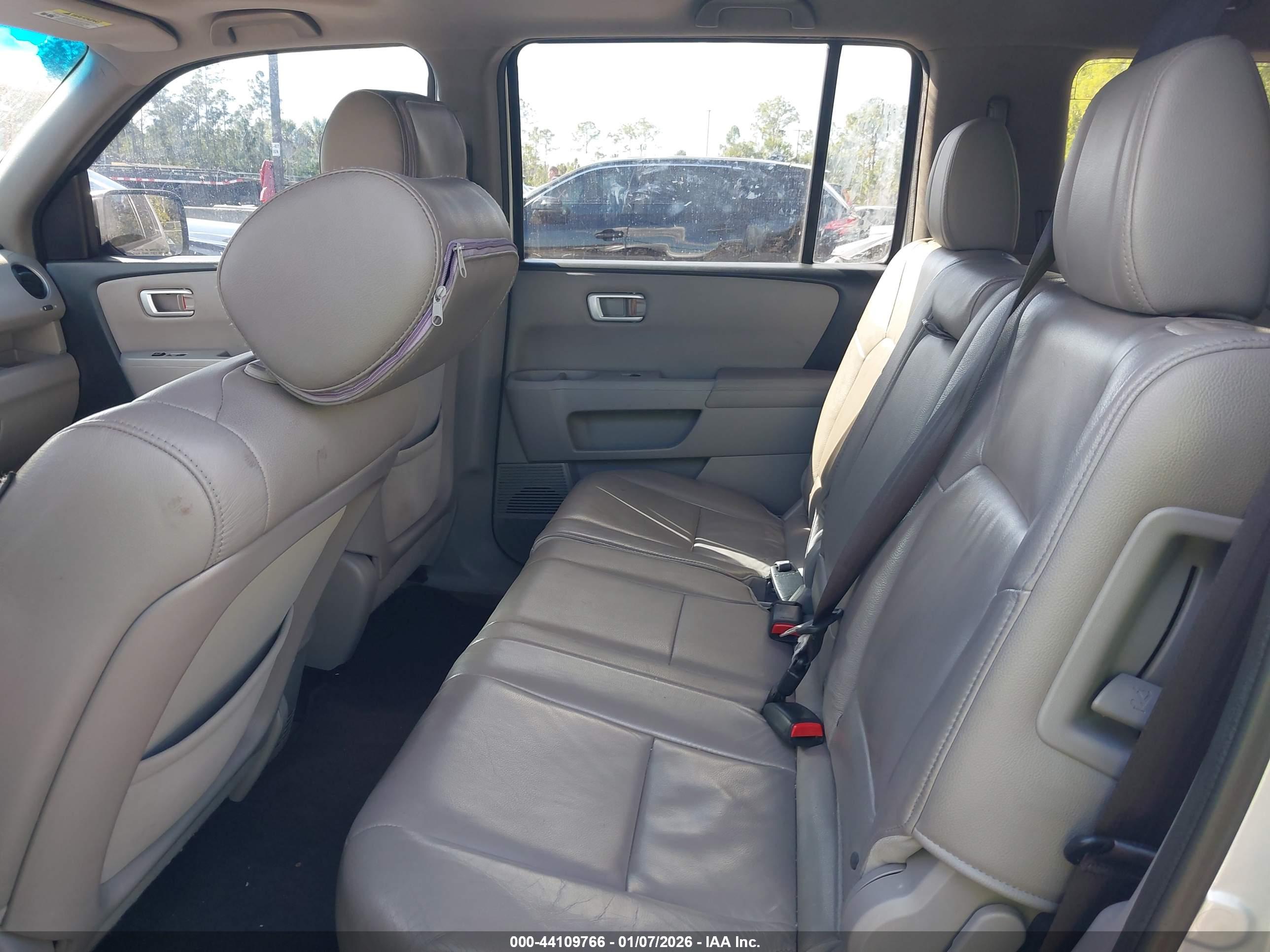 HONDA PILOT image 8