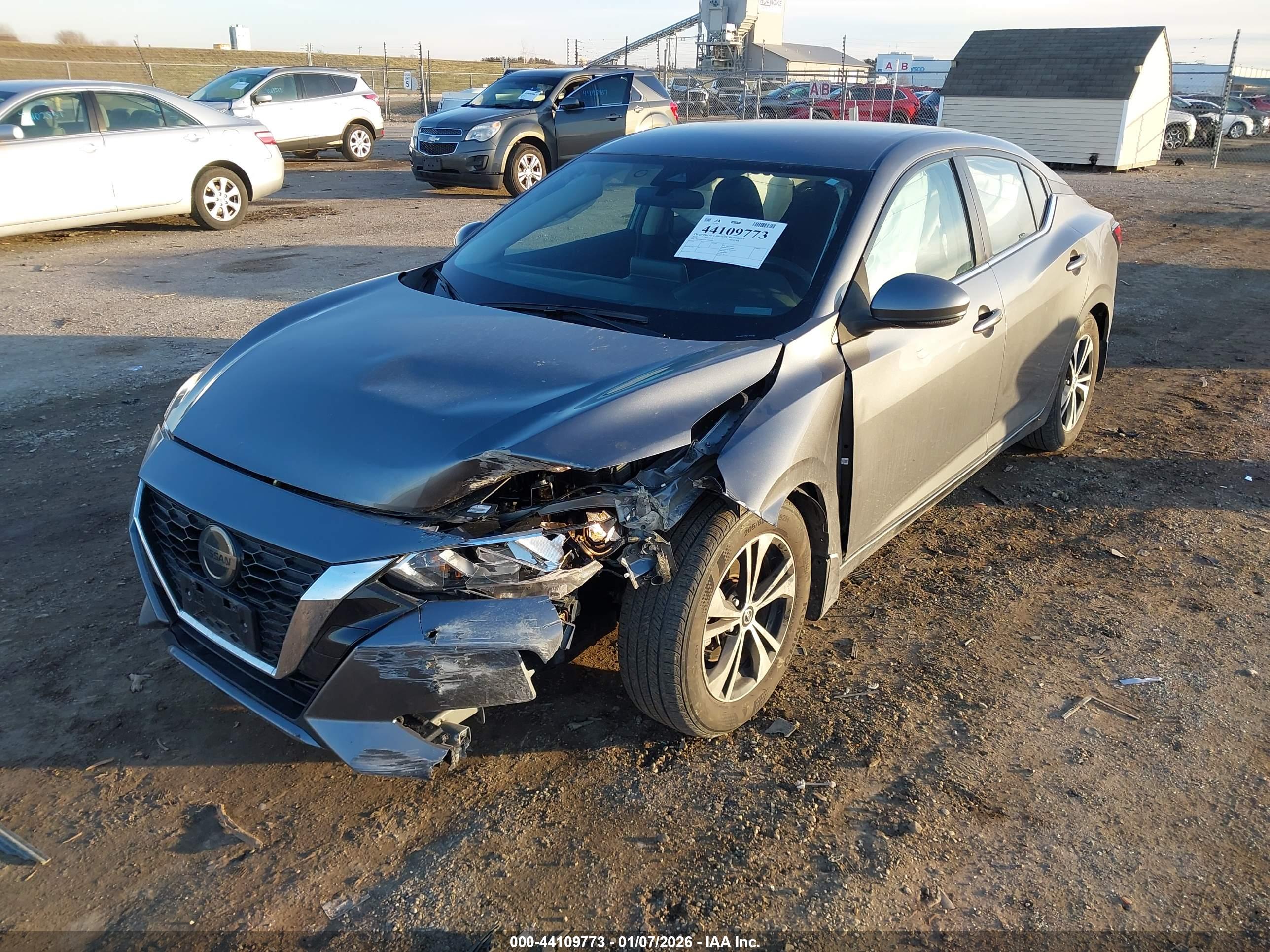 NISSAN SENTRA image 2