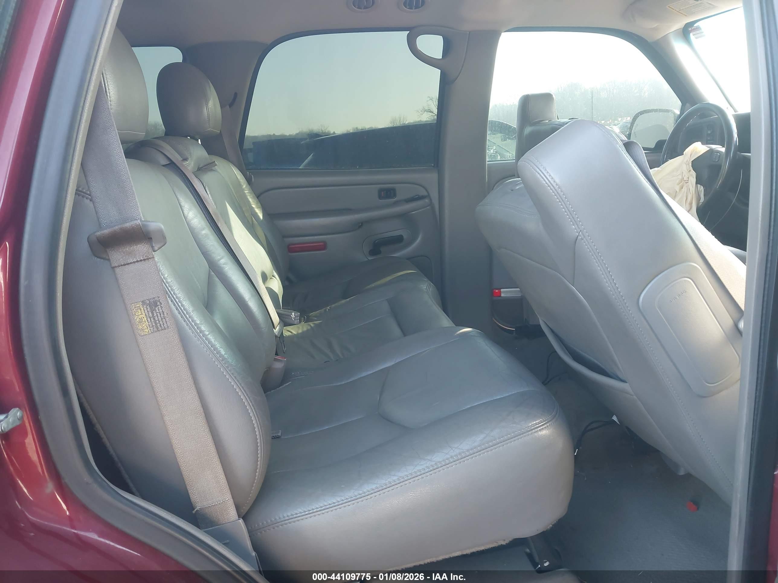 CHEVROLET TAHOE image 8