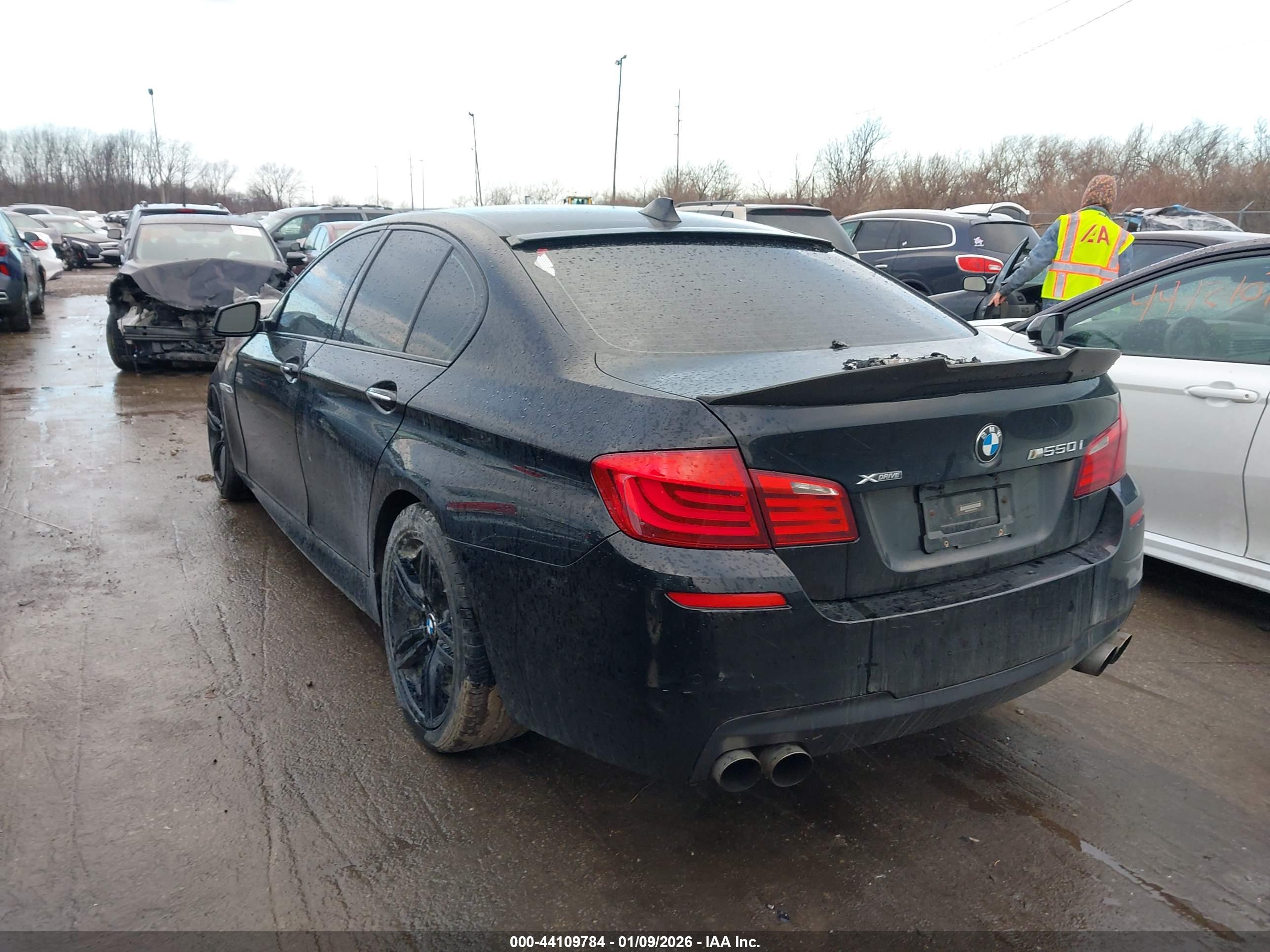 BMW 550I image 3