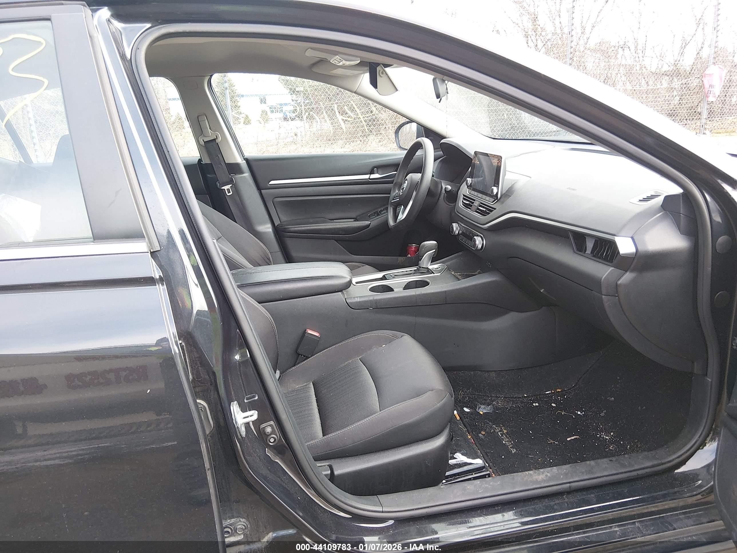 NISSAN ALTIMA image 5