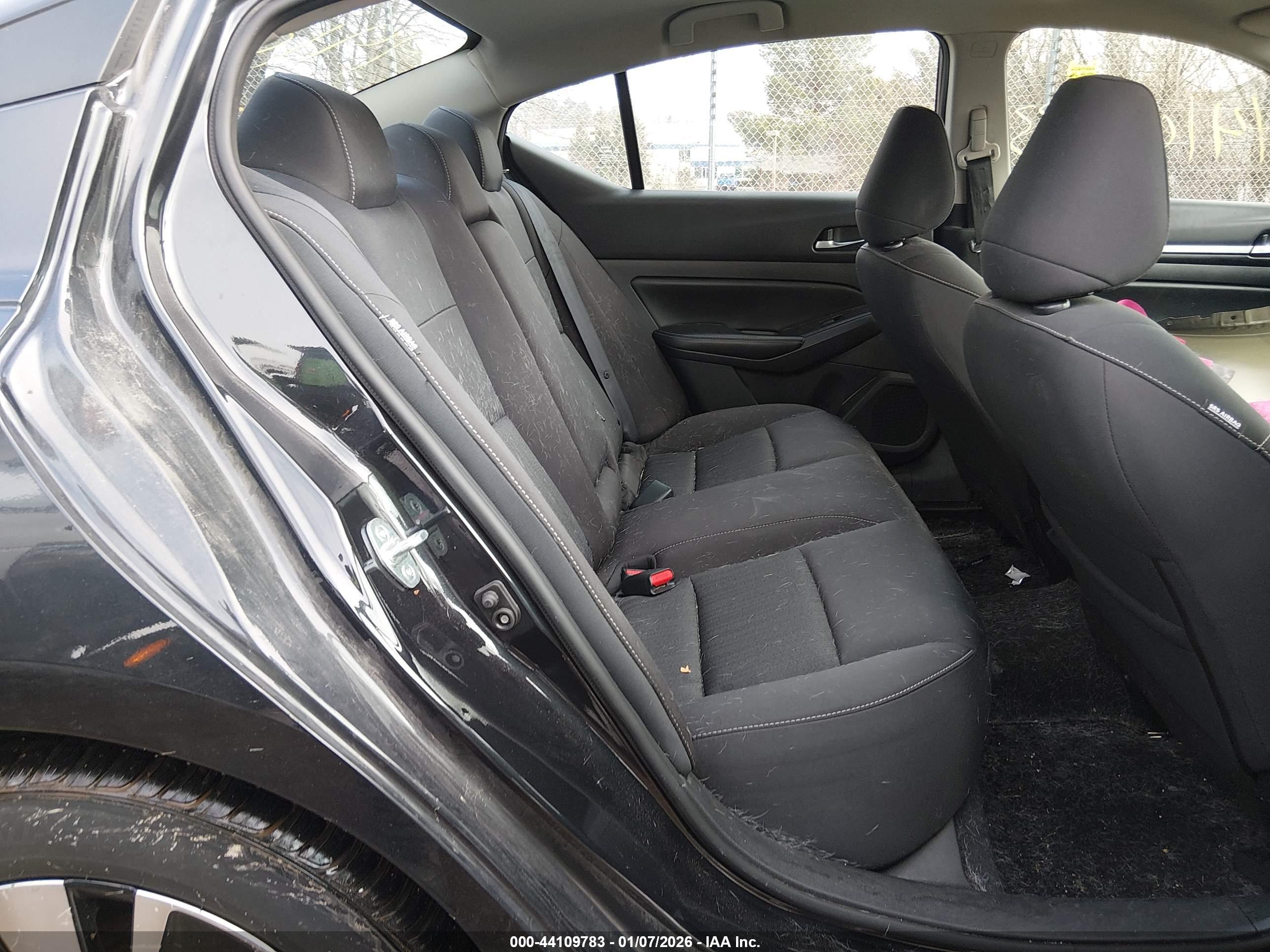NISSAN ALTIMA image 8